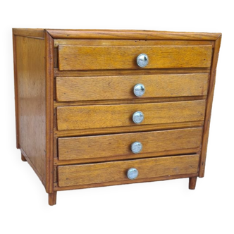 Watchmaker's layette trade furniture