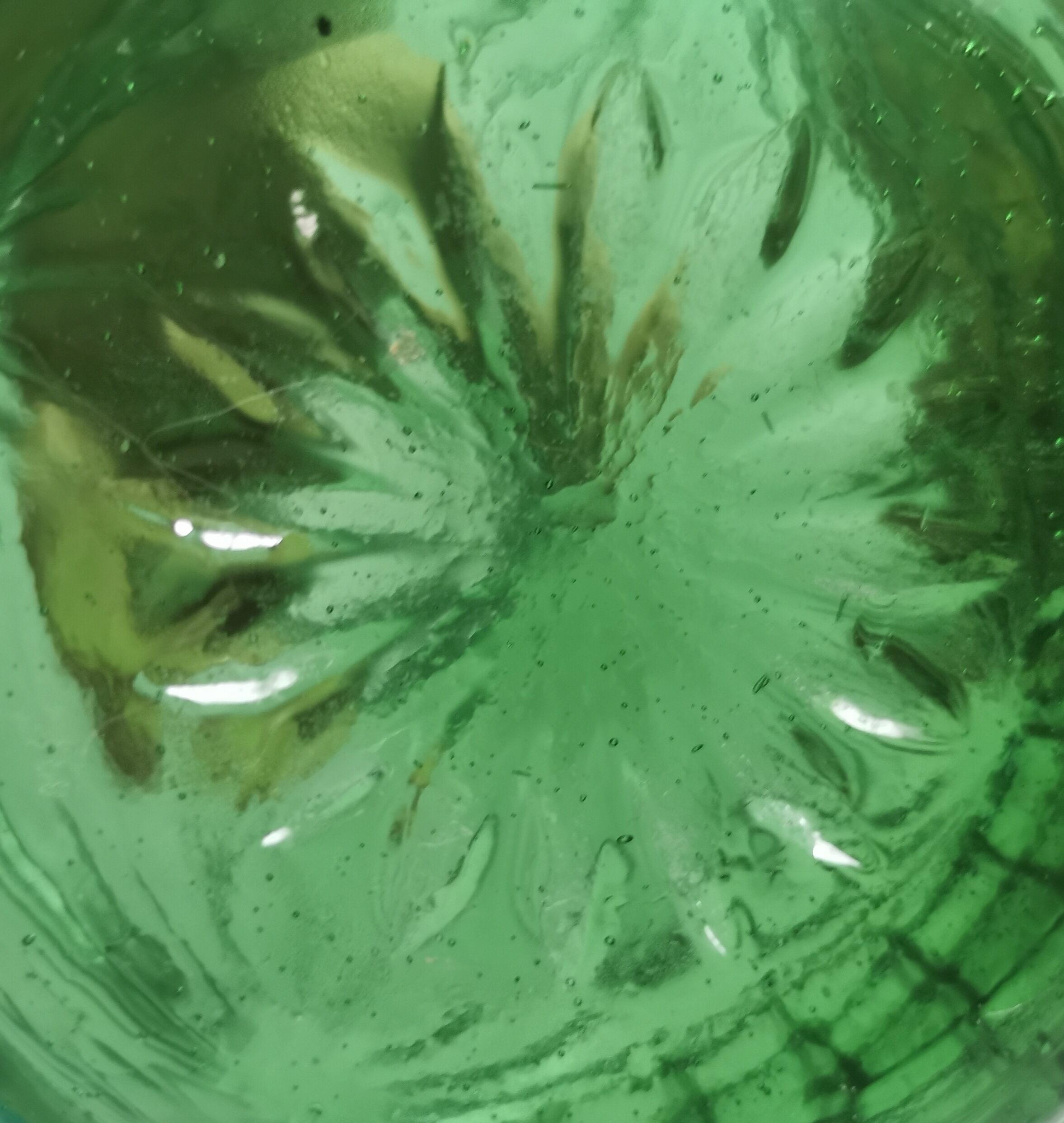 Chiseled glass decanter