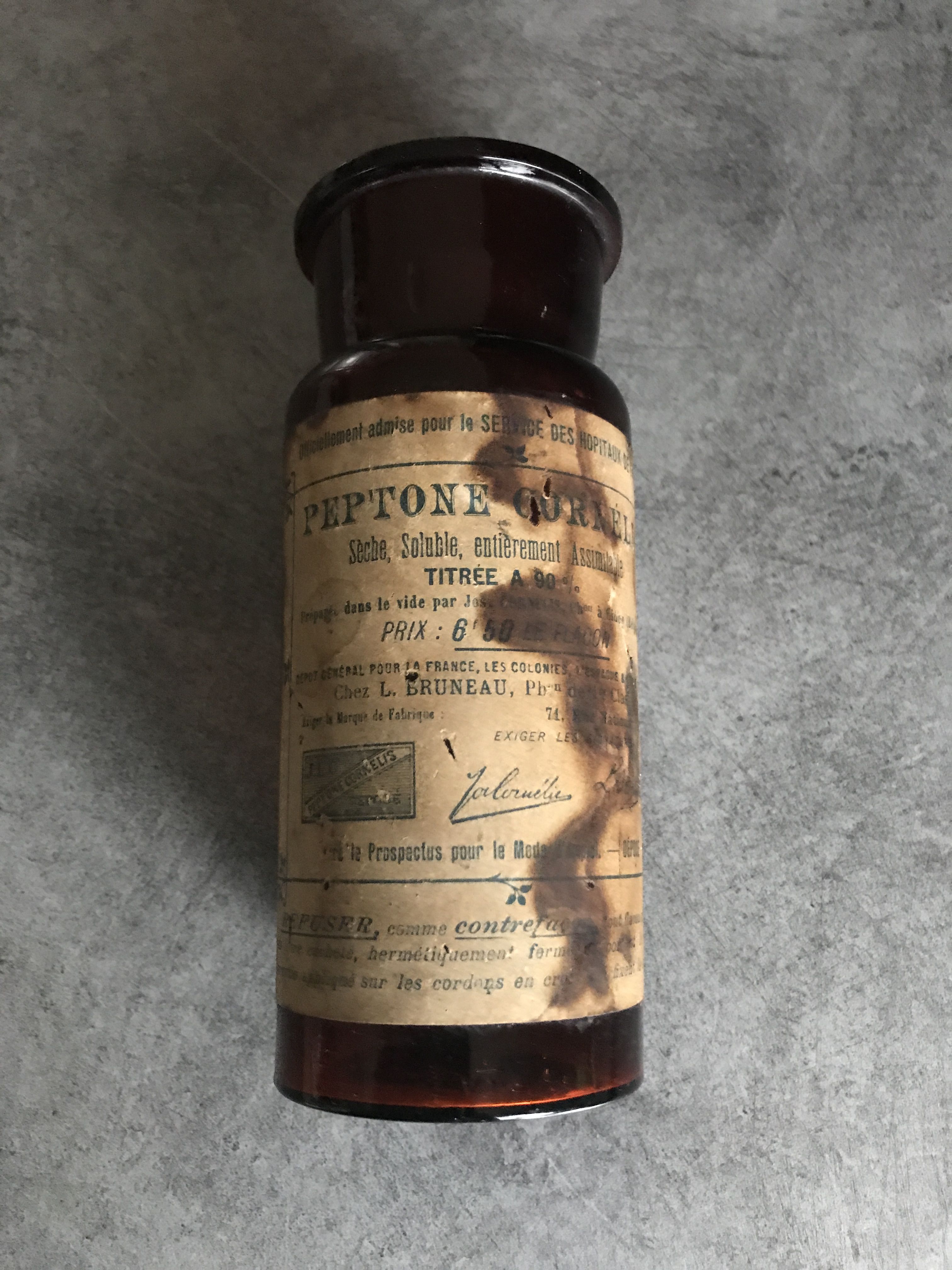 Jar old pot of pharmacy of hospitals in brown glass "peptone cornelis"