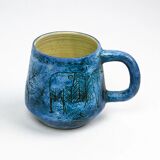 Mug Jacques Blin – Faïence émaillée bleue décor incisé animaux fantastiques