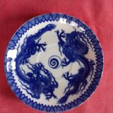 2 porcelain cups with their saucer, hand-painted "Japanese dragon" décor. Do in Japan.