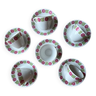 Set of flowery Chinese porcelain cups