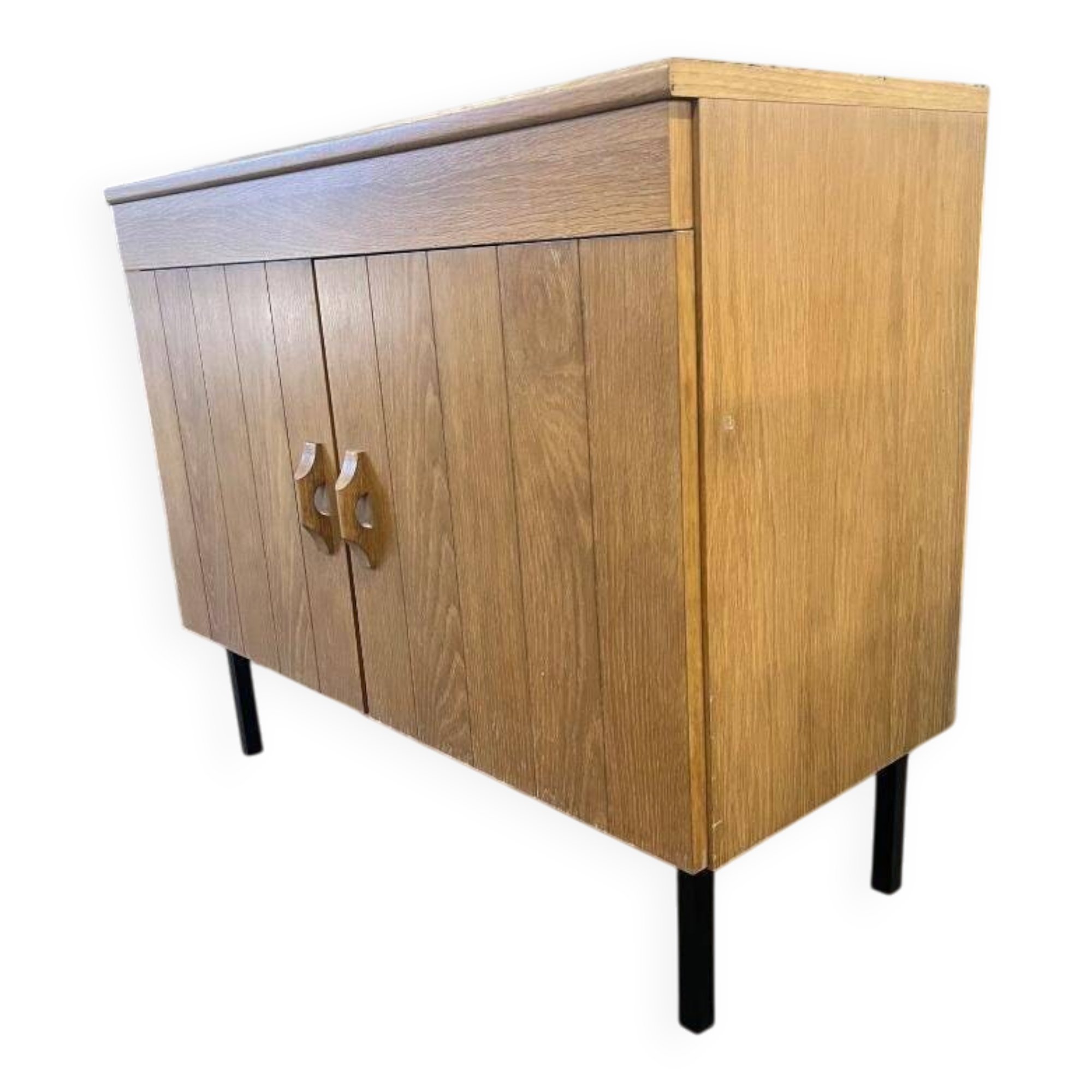 Vintage chest of drawers with steel legs