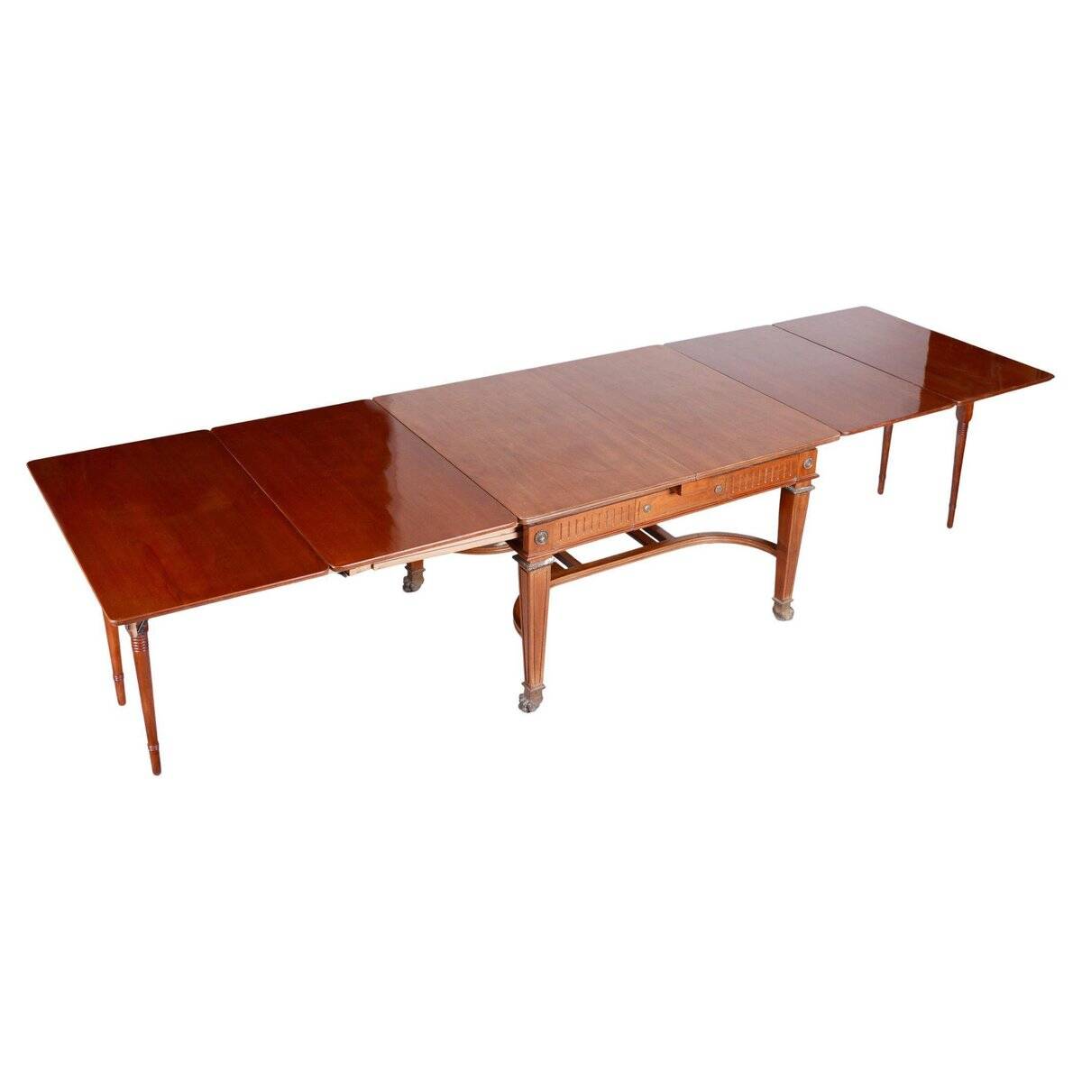 19th Century French Extendable Table in Mahogany