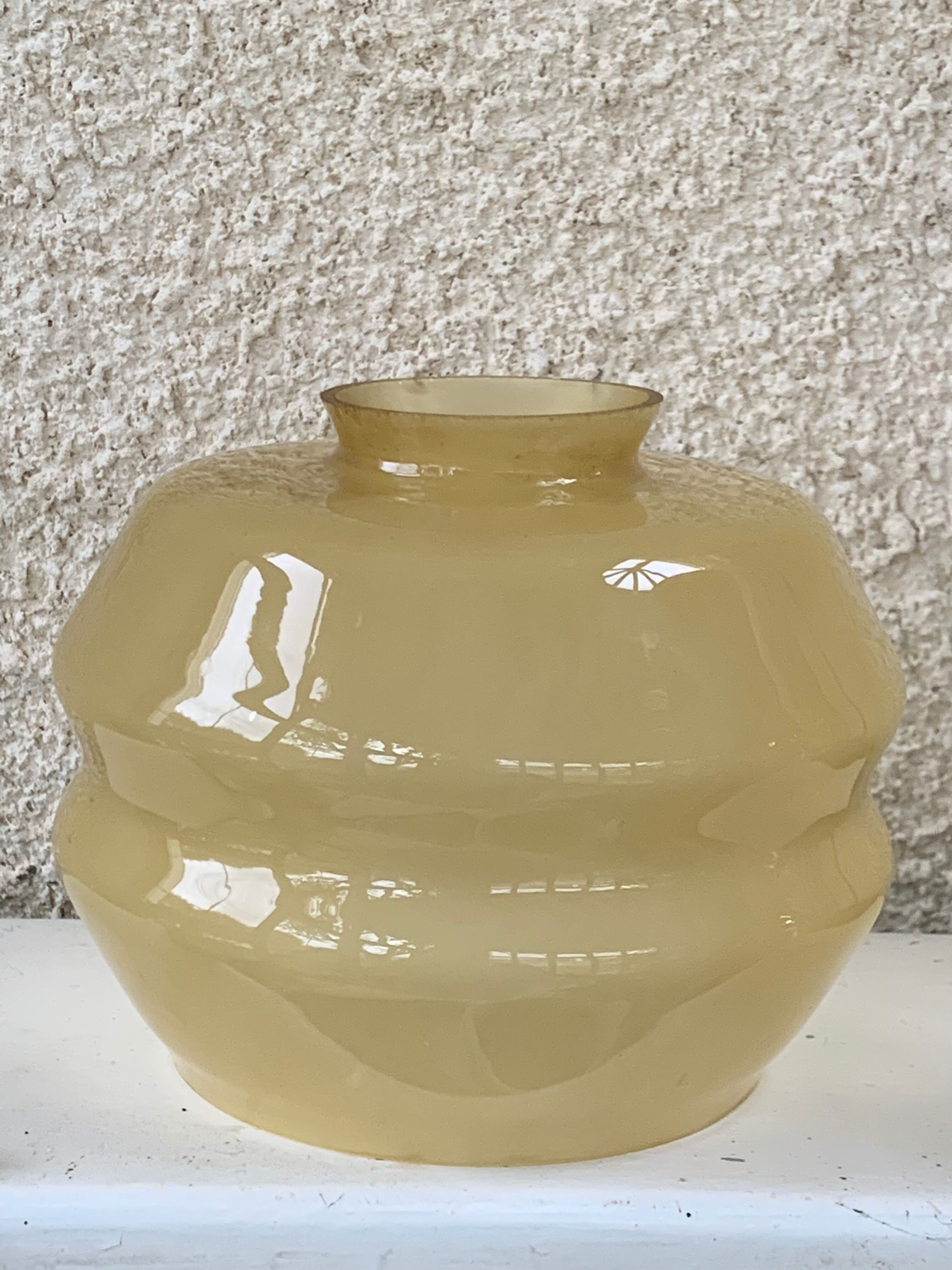 Lampshade globe art deco in old beige opaline glass