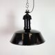 Lampe suspendue Bauhaus en émail noir industriel, années 1930