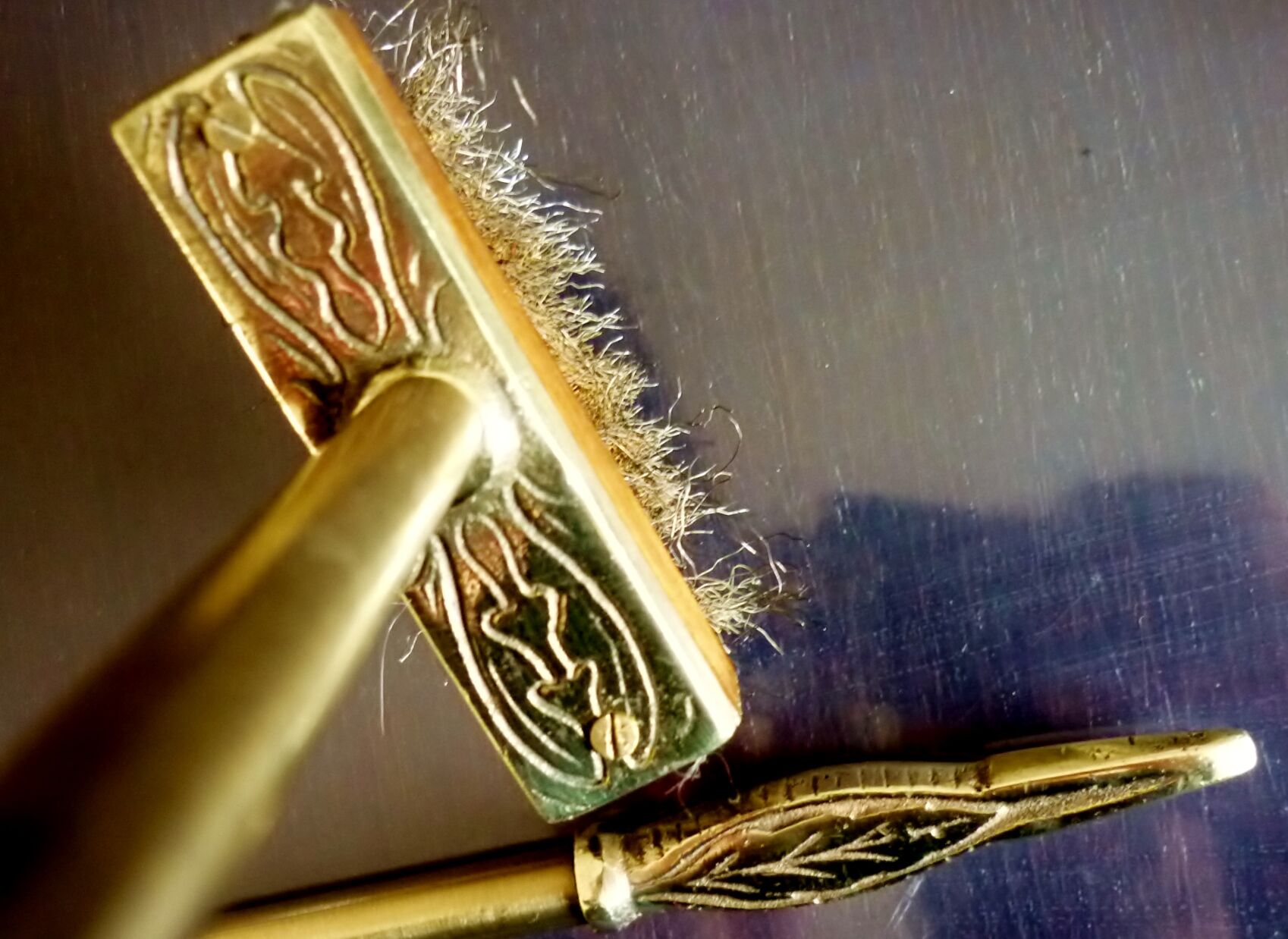 Servant, accessories fireplace, marked chiseled bronze and brass, 5 pieces