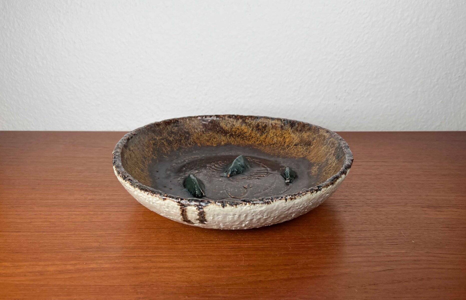 Danish Scandinavian bowl from the mid-century by Clara Helmich, 1960s.