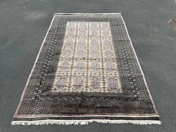 Tapis persan noué à la main