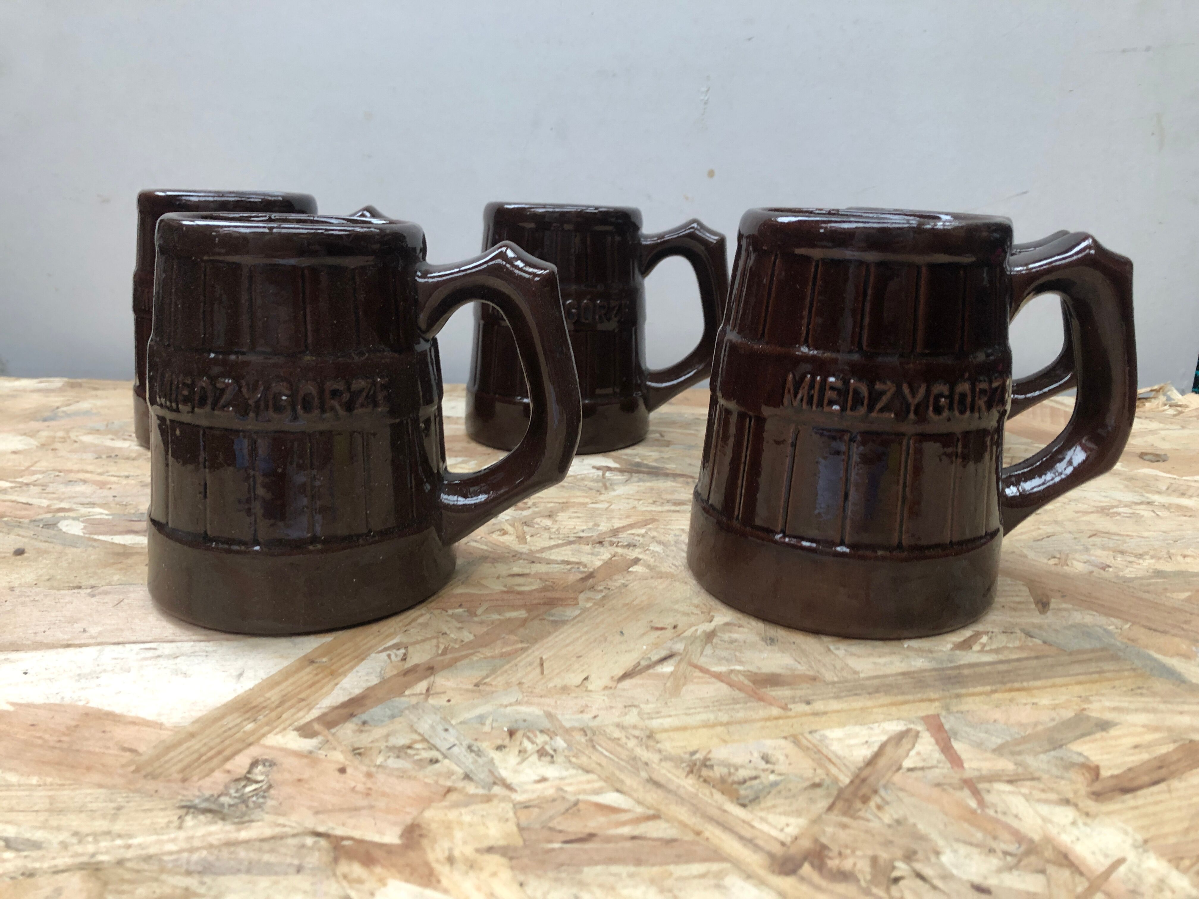 Serie 5 cups mugs miedzygorze ceramic brown vintage
