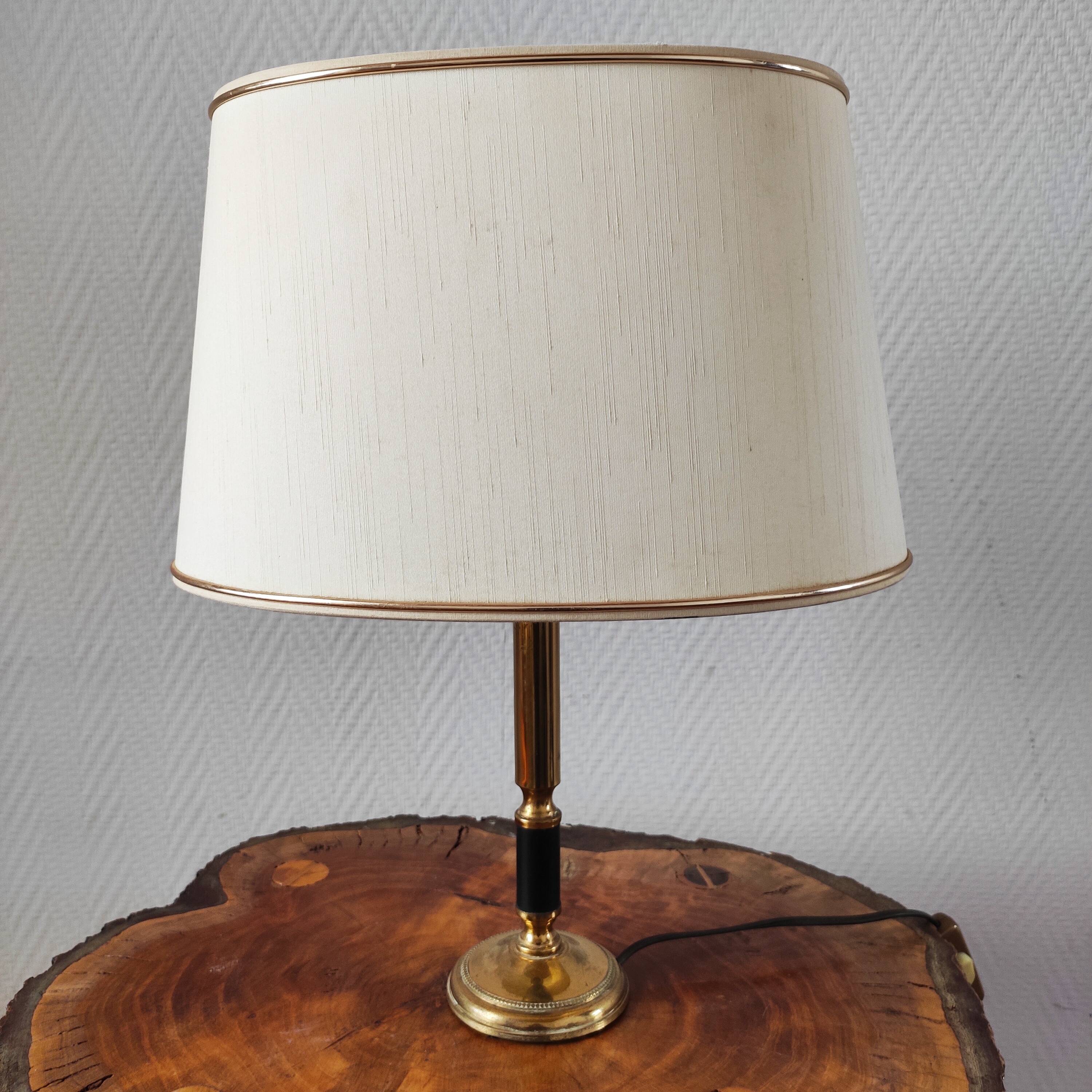 Vintage 1950/60 brass lamp