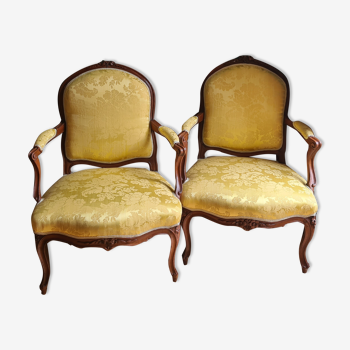 Paire de fauteuils à dossier plat époque Louis XV , vers 1750