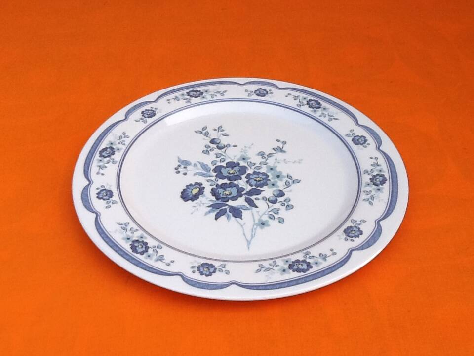 6 assiettes plates / 1 plat de service   décor floral