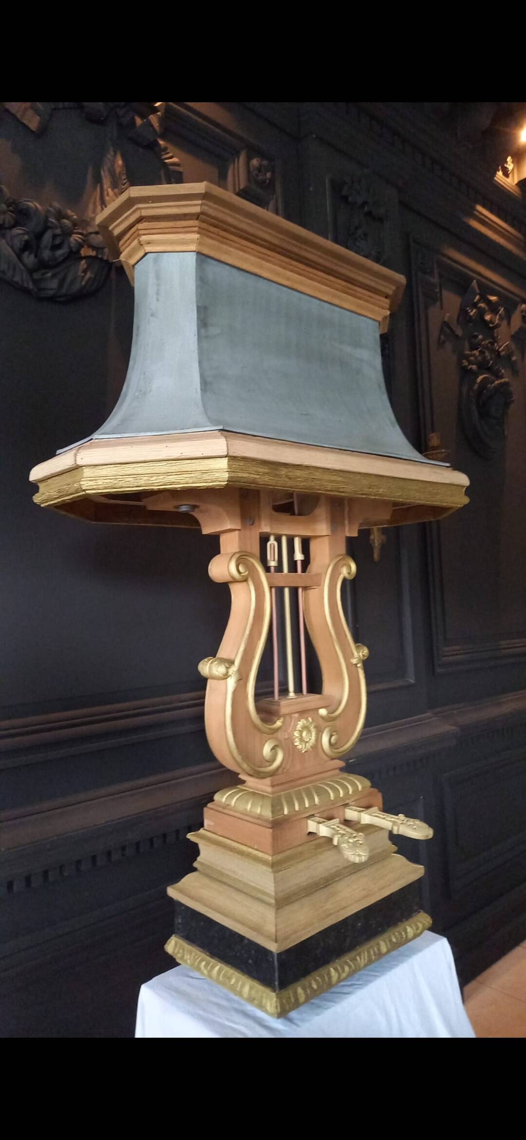 Monumental lyre lamp in oak and zinc (unique piece) 120cm in height.