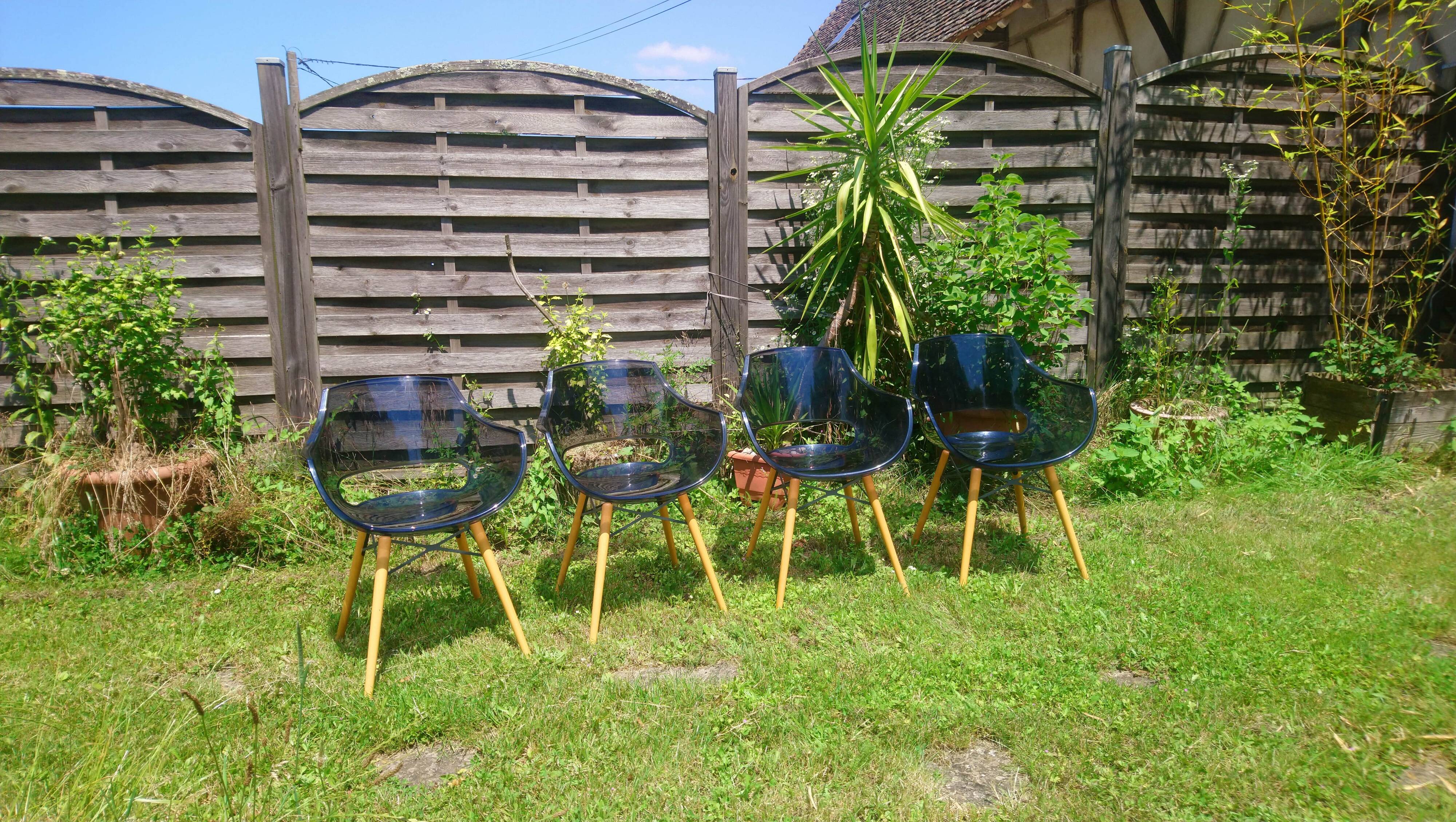 Lot of Opal Wox grey smoke chairs with beech legs.