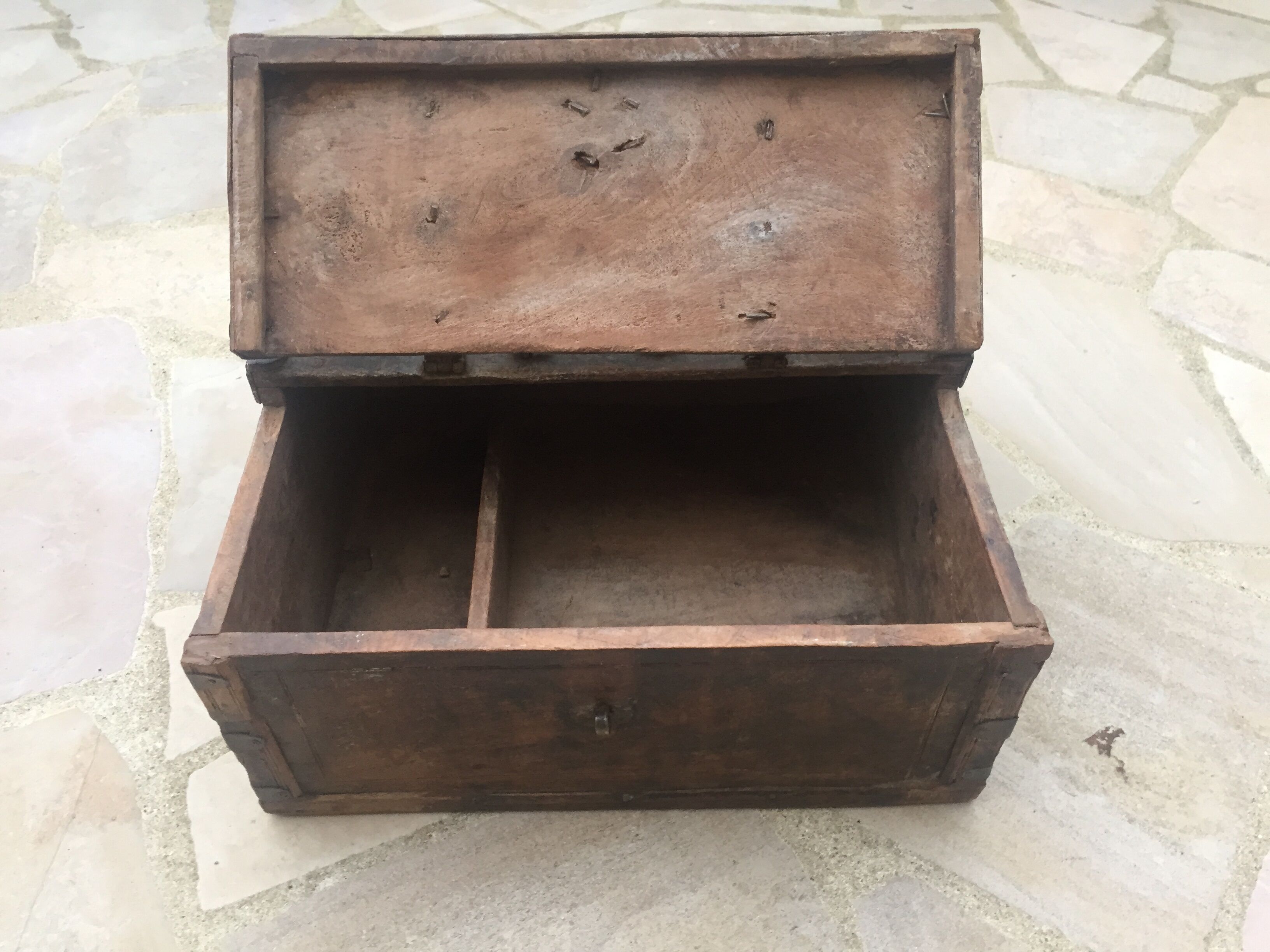 Coffre en bois