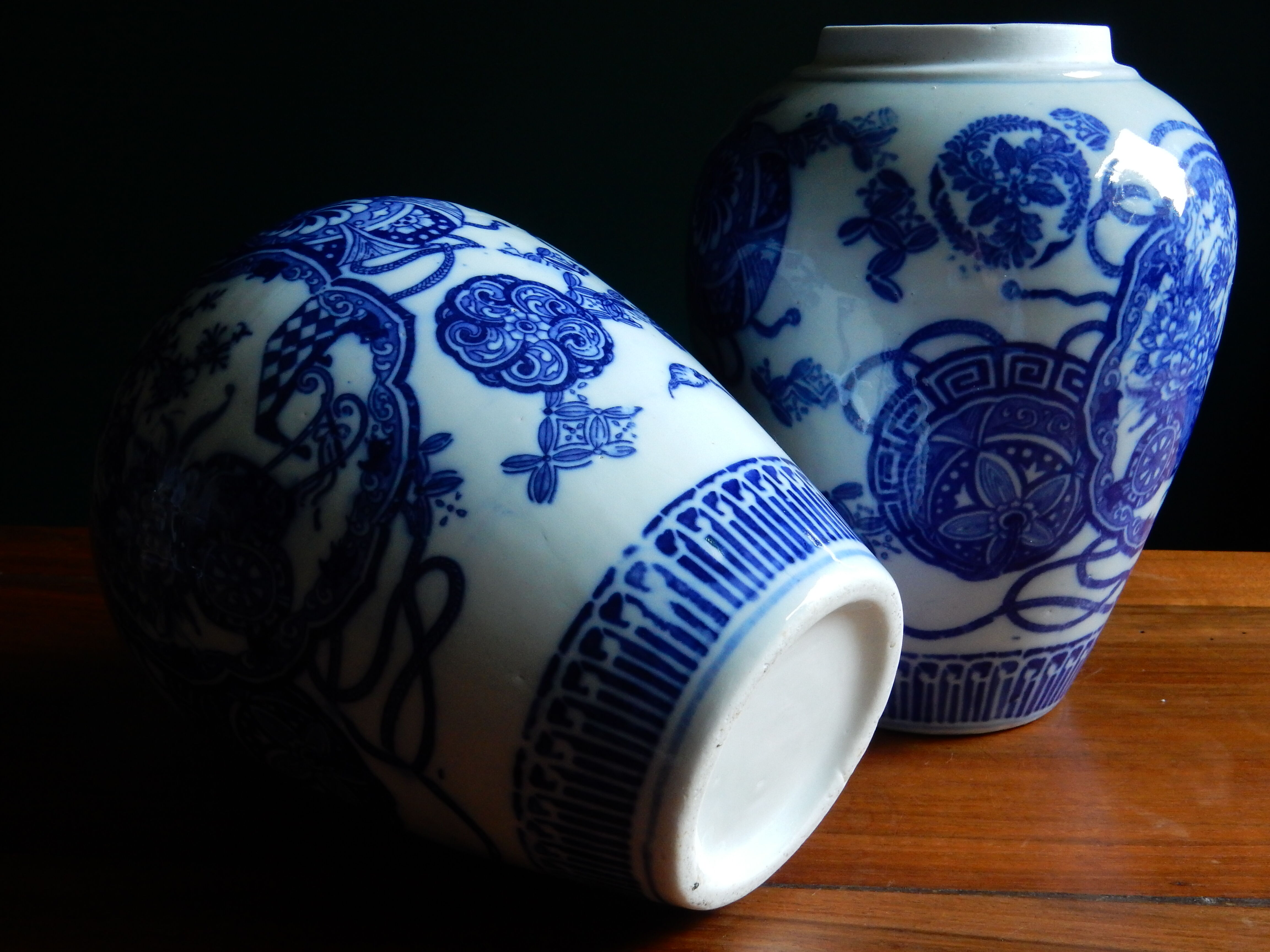 Pair of blue and white chinese vases