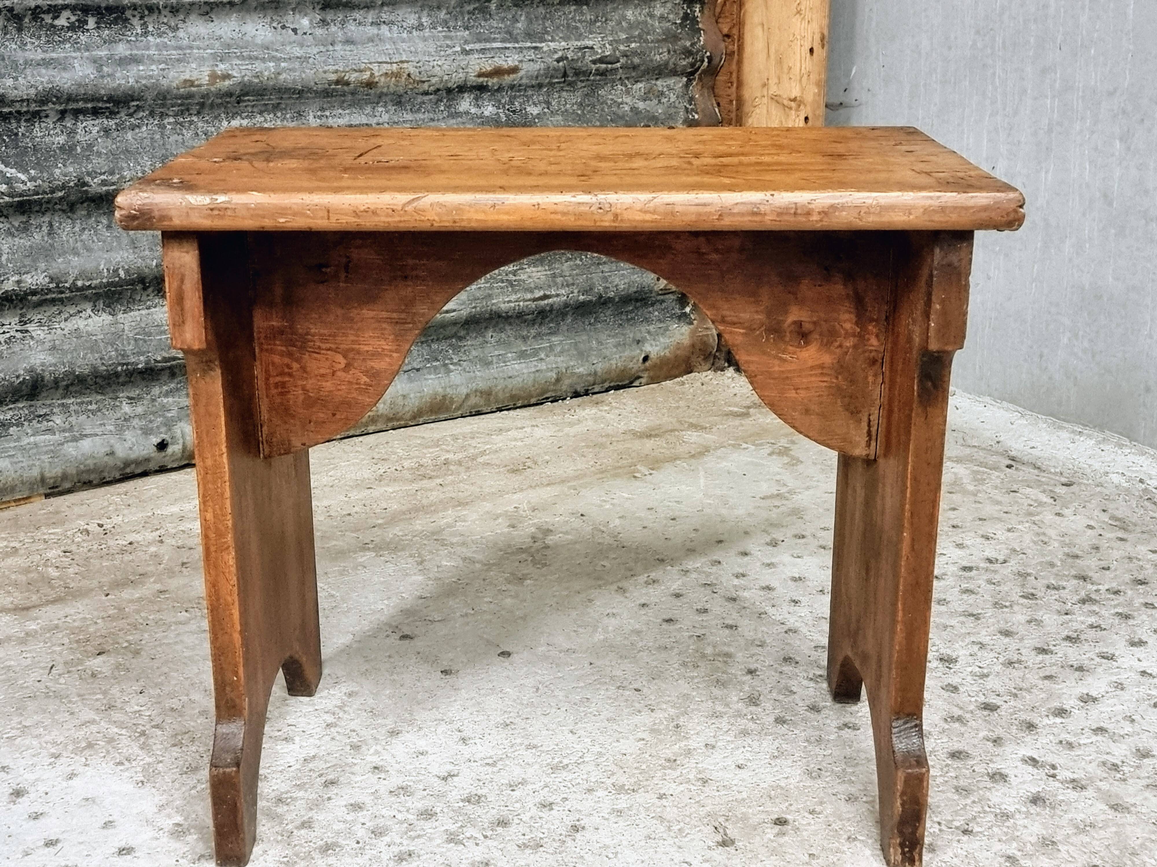 Table d'appoint ancienne banc en merisier 19ème siècle