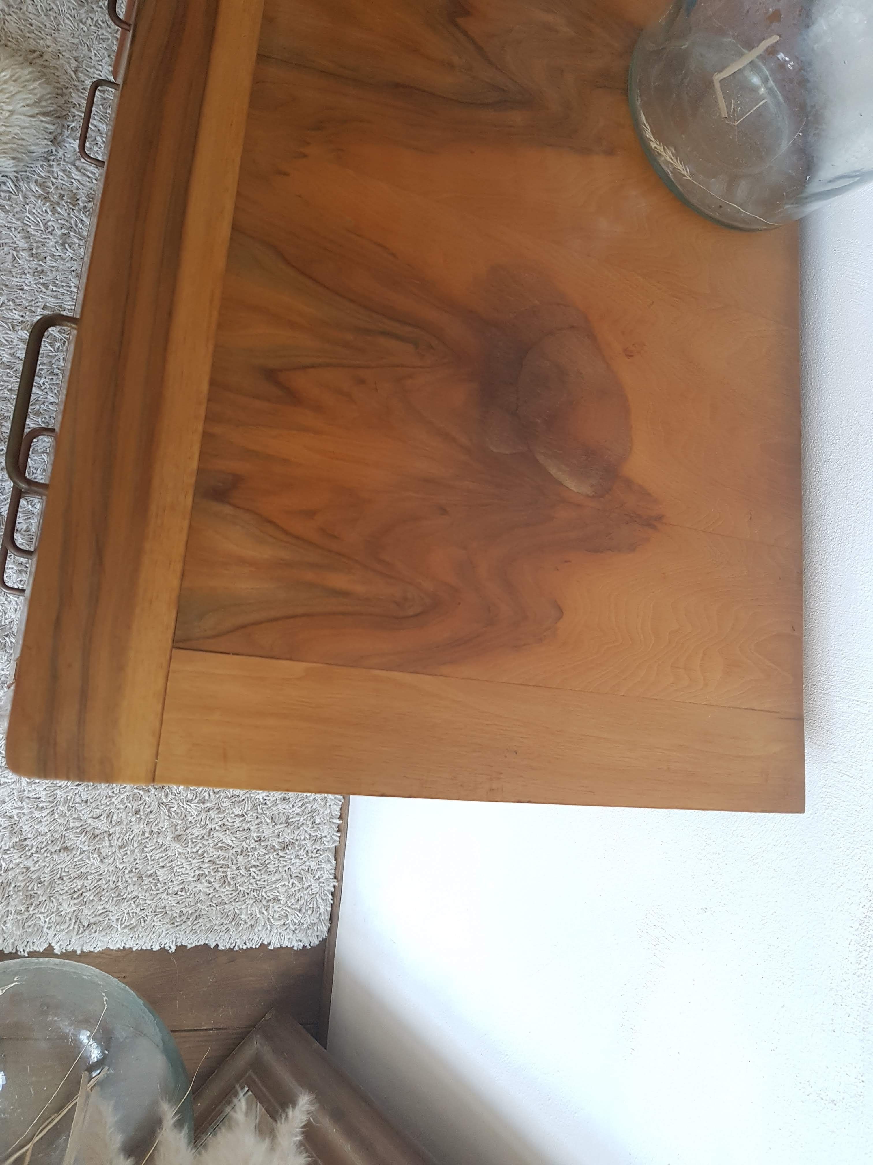 Dresser circa 60s - compass feet