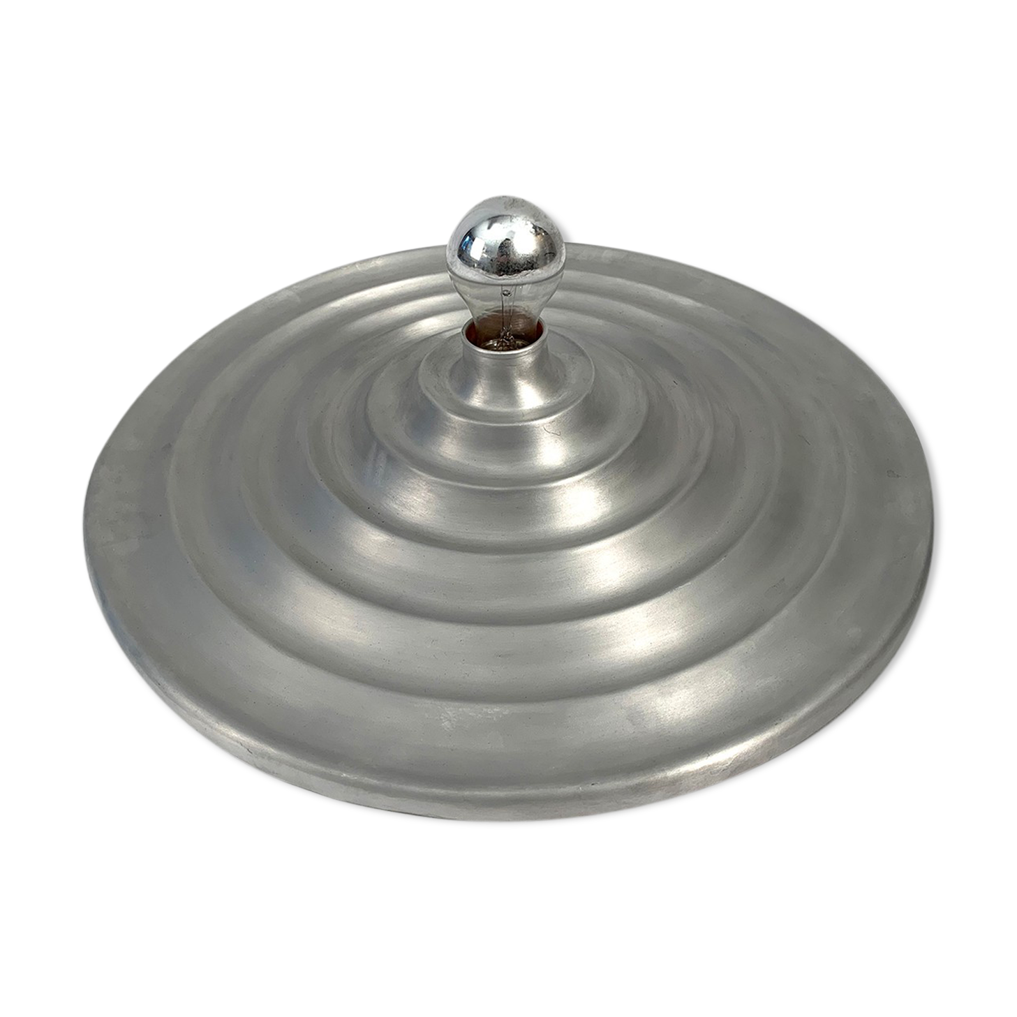 Vague-effect wall sconce
