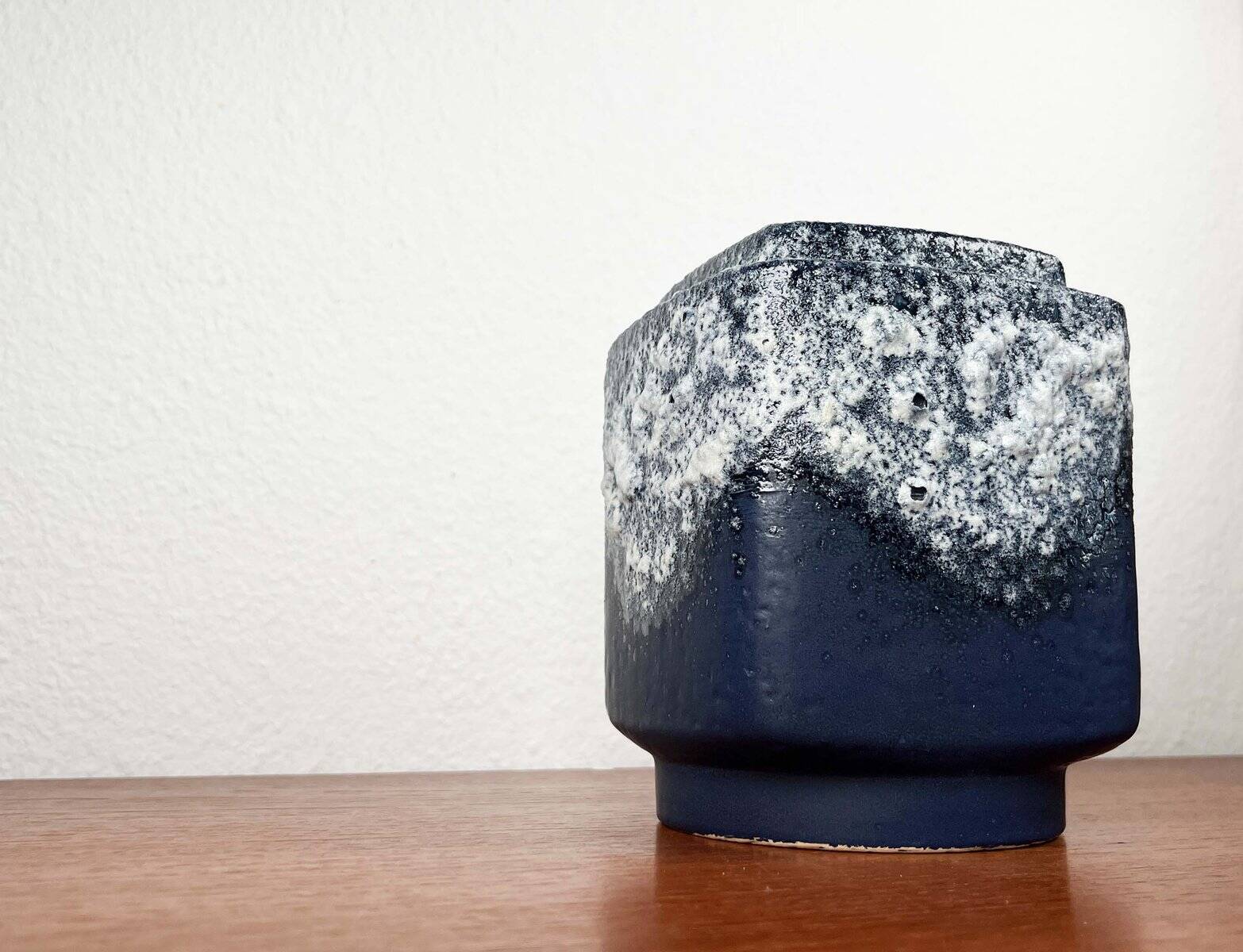 WGP Fat Lava flower pot in ceramic from West Germany, mid-century by Dümler & Breiden, 1960s.