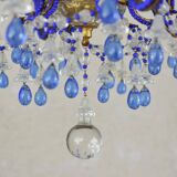 lustre bleu, fait de perles.