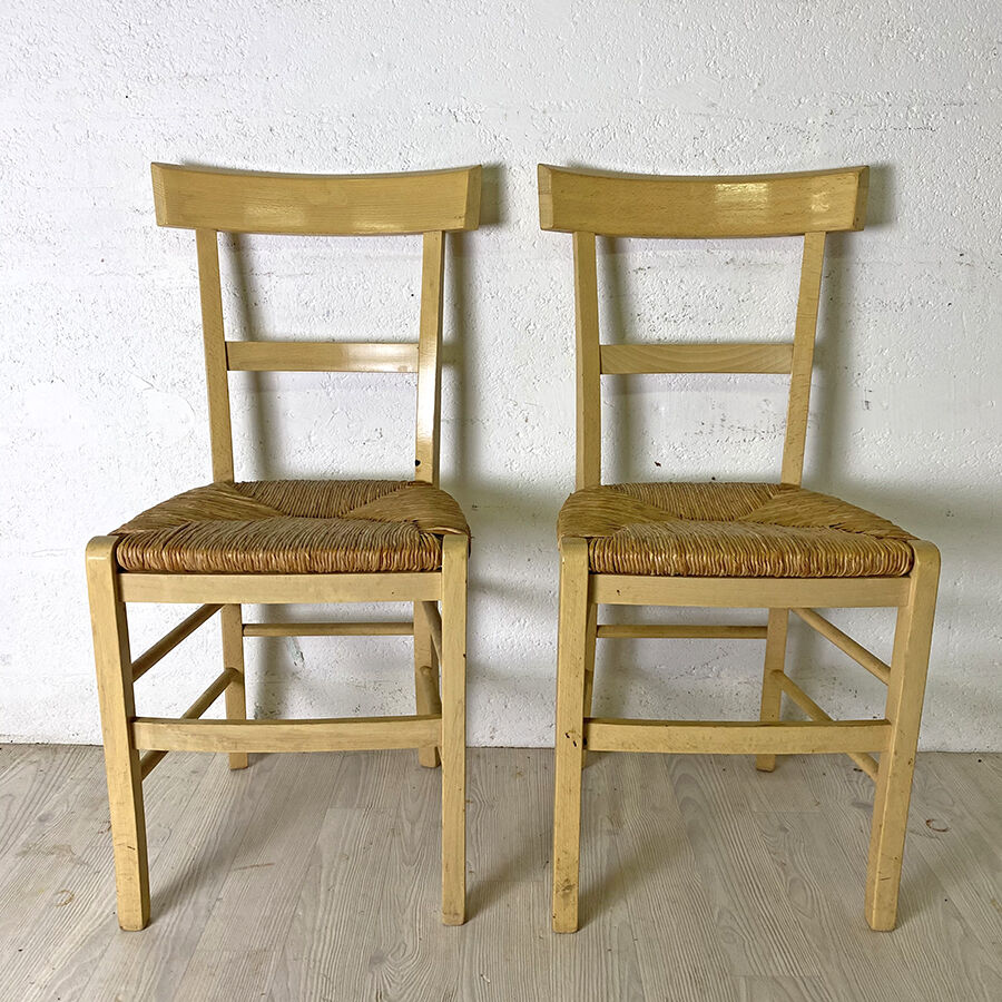 Pair of mulched farm chairs
