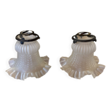 Suspension tulipe opaline dentelée