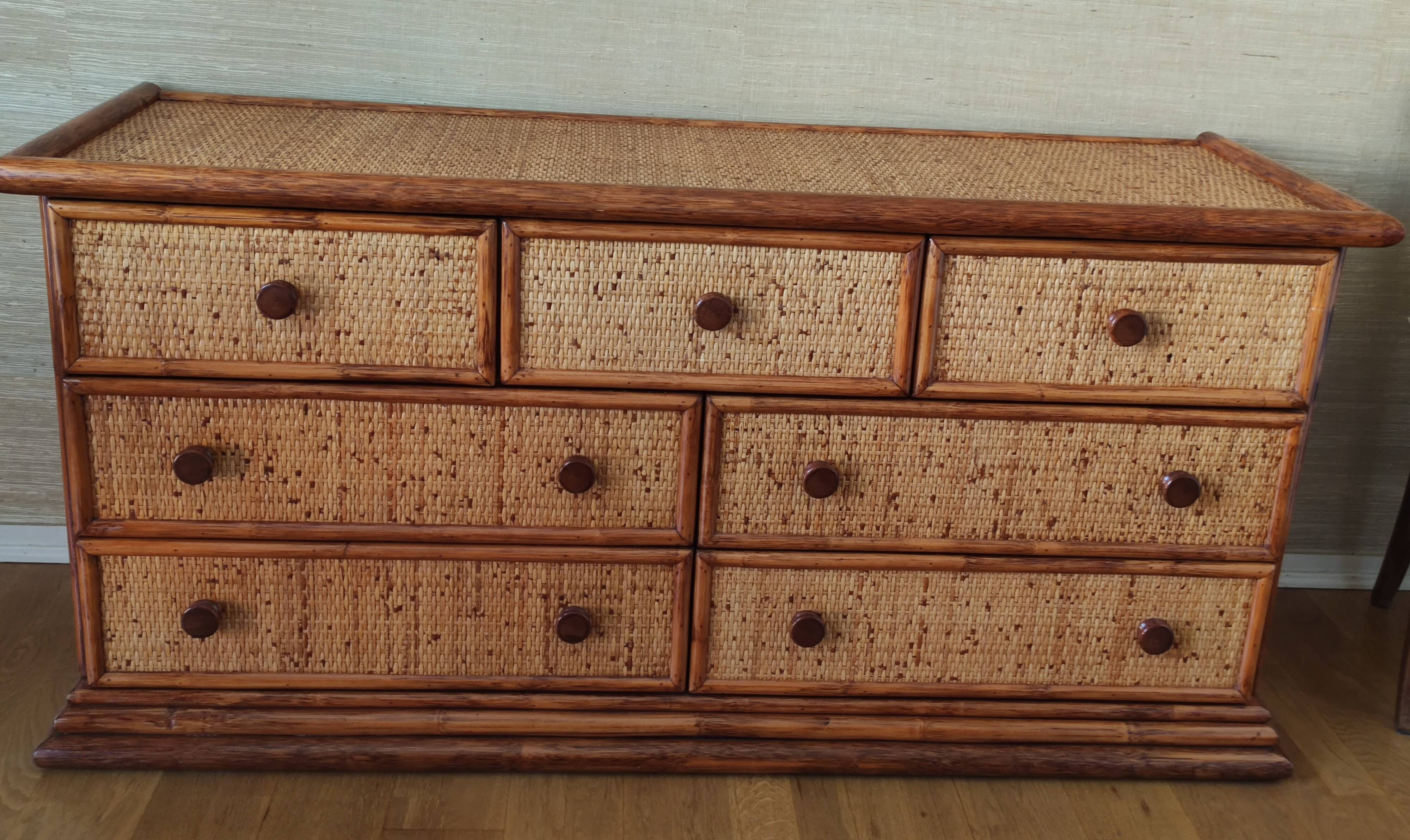 Maugrion chest of drawers with 7 drawers + bedside table