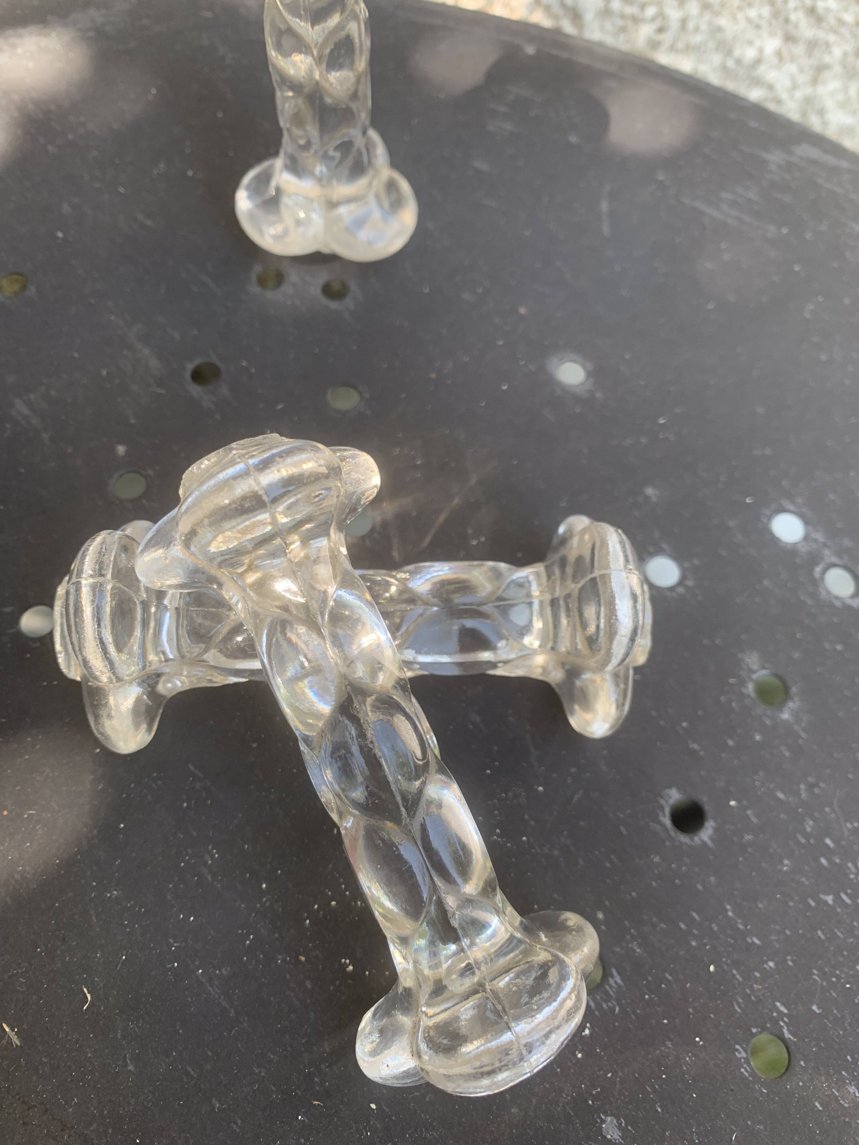 6 transparent glass knife holders, flower shape, antique twists