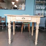 wooden dining table, vintage, turned legs, firm table style