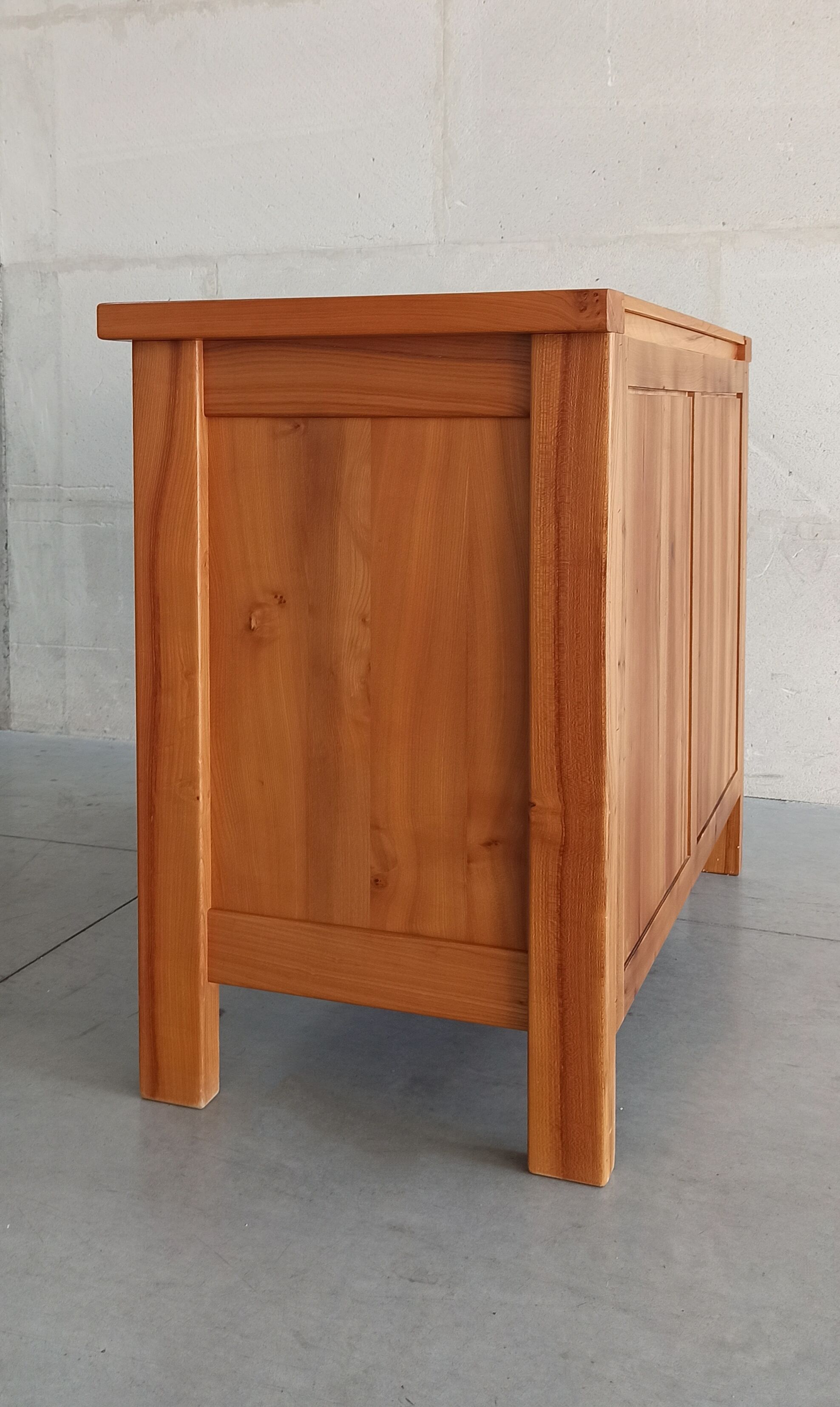 Elm sideboard Maison Regain, 80's