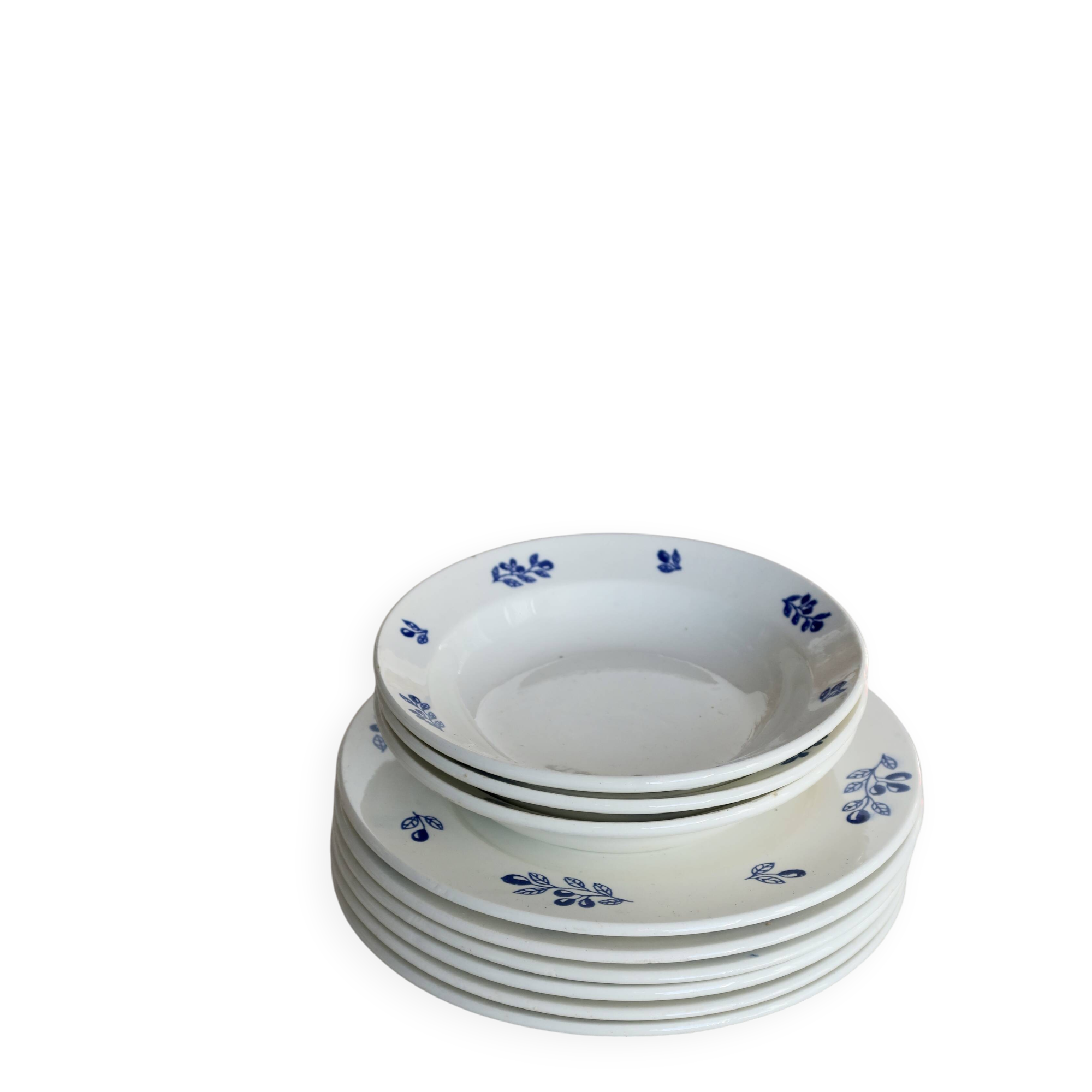 6 vintage ivory earthenware dessert plates - Blue olive pattern