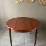 Vintage French house extendable round table (very large when unfolded)
