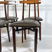 Ensemble de six chaises en bois italien du milieu du siècle