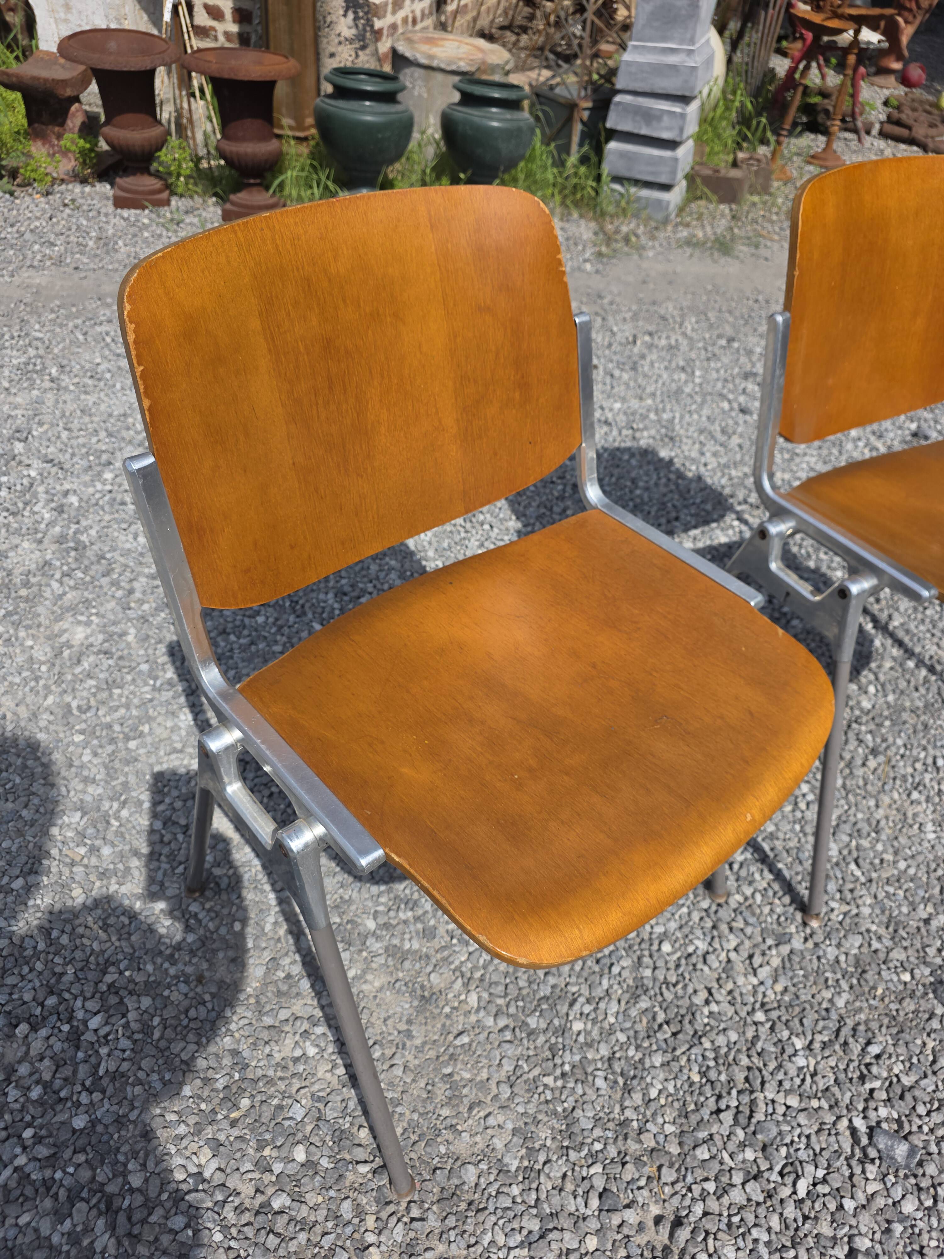 Paire de chaises "DSC 106" par Giancarlo Piretti pour Castelli, 1960