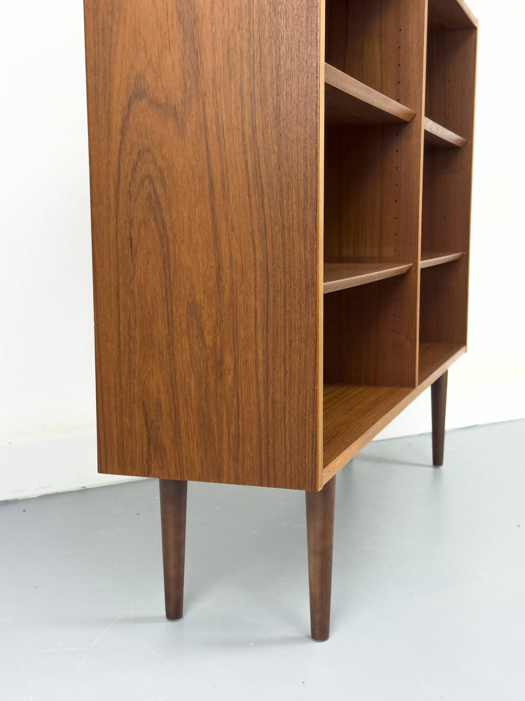 Vintage Danish Teak Bookshelf by Carlo Jensen for Hundevad & Co., 1960s
