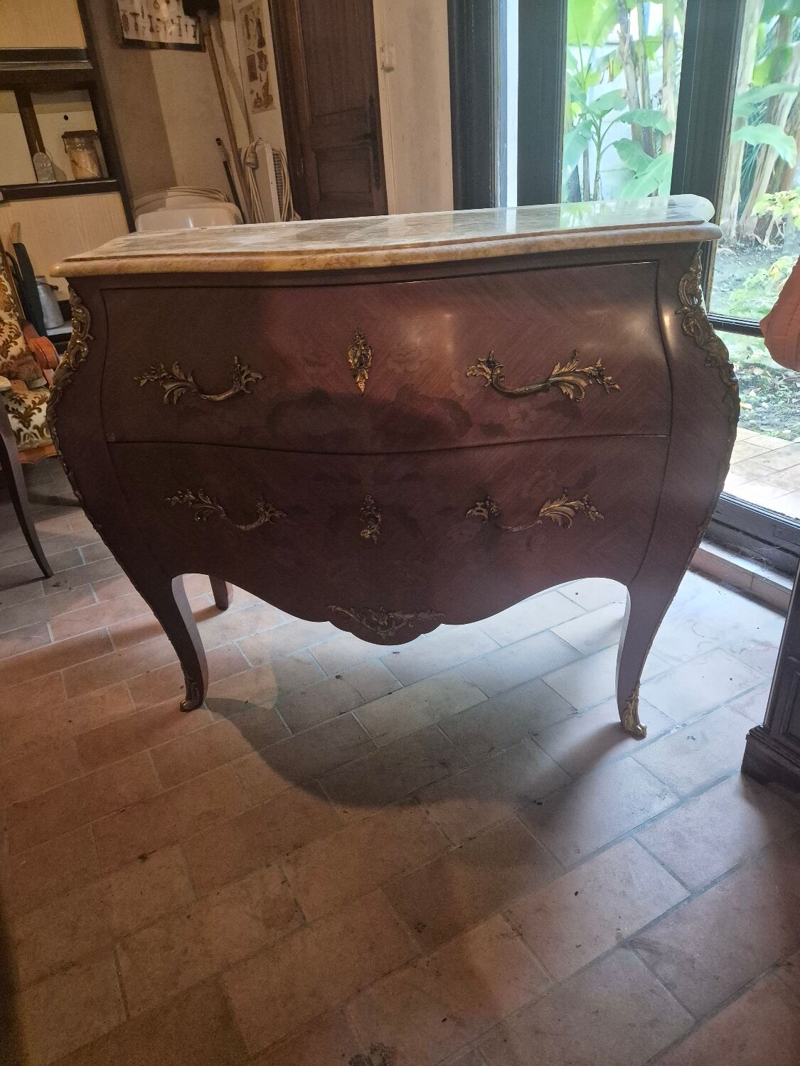 Commode en bois de rose