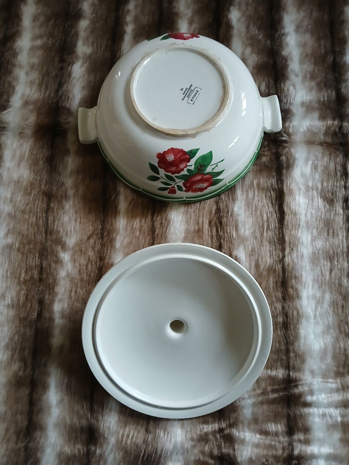 Antique soup tureen from Digoin and Sarreguemines