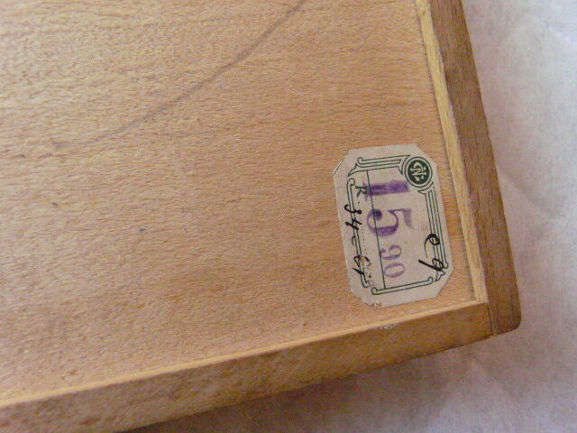 Yellow Dwarf in wooden dated 1921 with tokens
