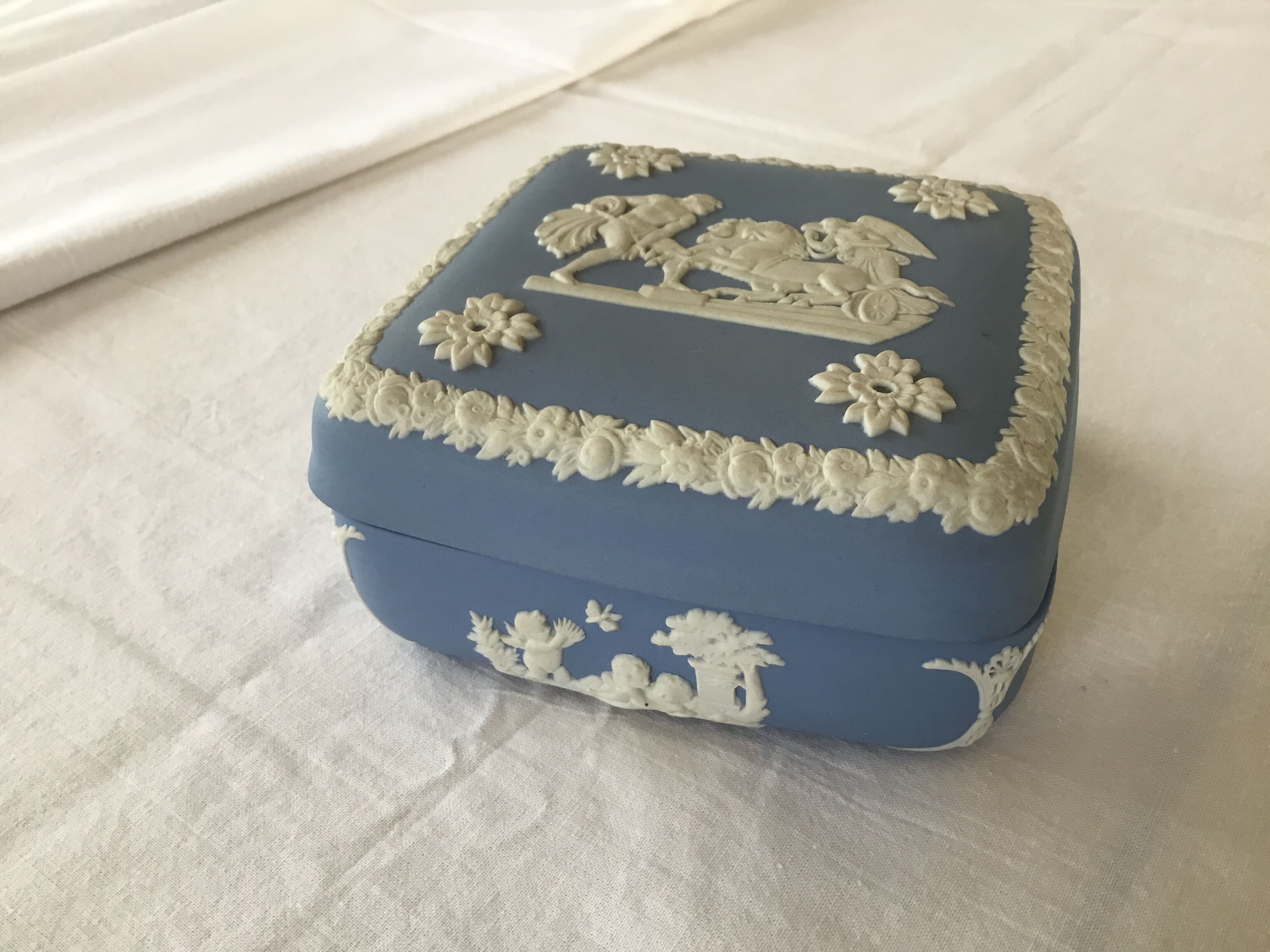 Porcelain box, wedgwood