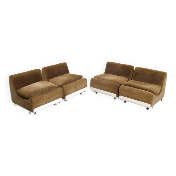 Ensemble de 4 chauffeuses ''Orbis'' en velours par Luigi Colani pour Colani