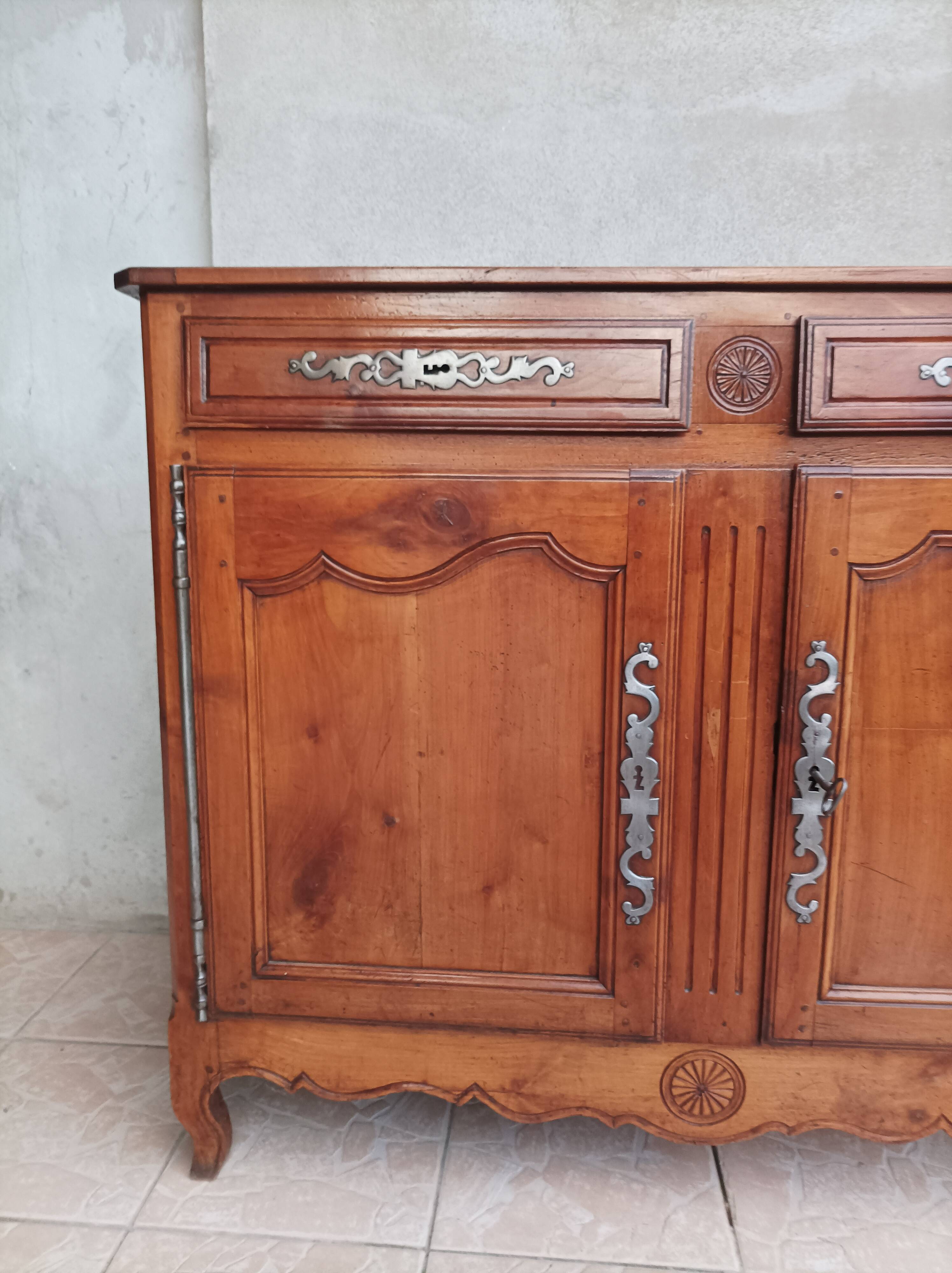 Buffet Louis XV en merisier