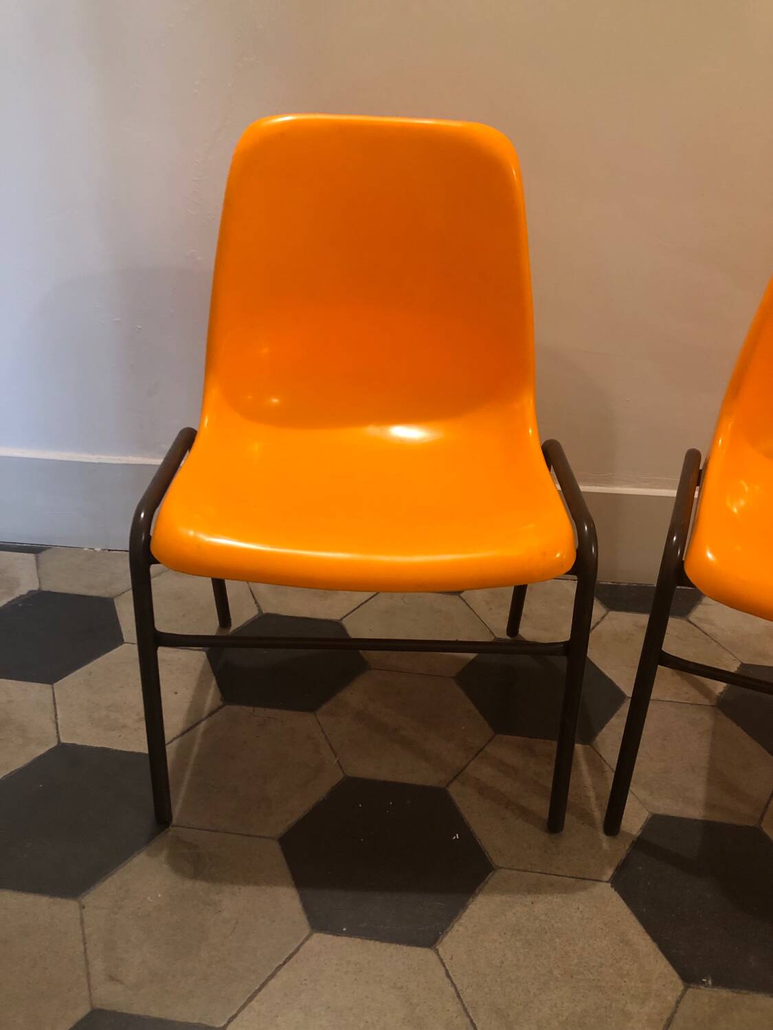 Lot de chaises vintage 70 , marque Aigfa