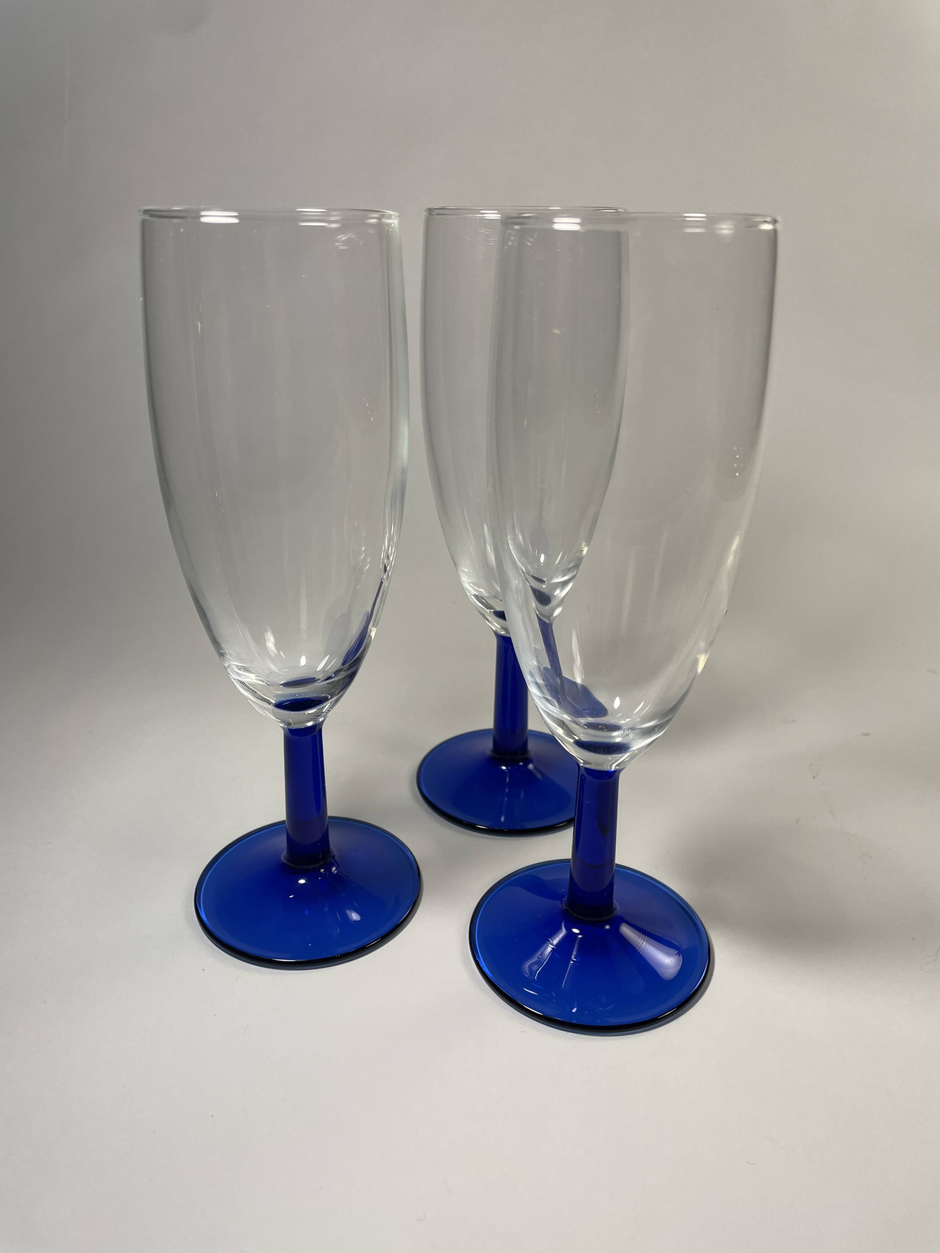 Set of 9 blue stemmed glasses (3 balloon wine glasses, 3 flutes, 3 cocktail)