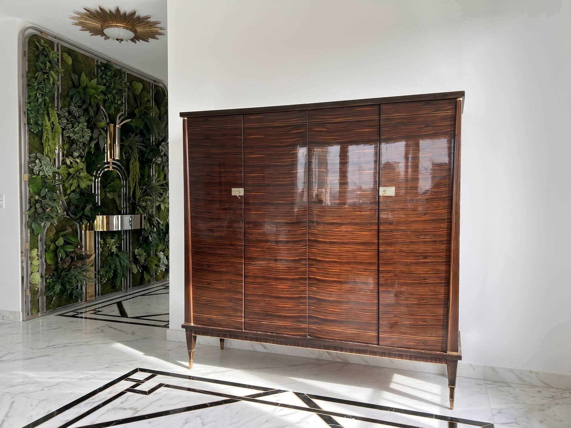 Armoire