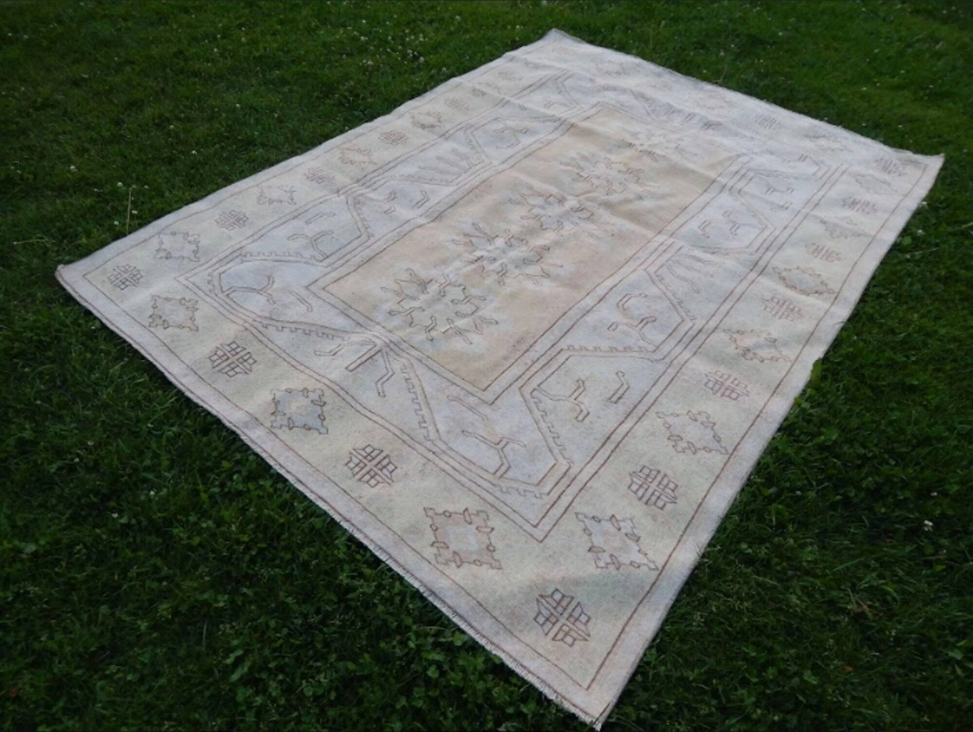Vintage Turkish Oushak rug 195x270 cm