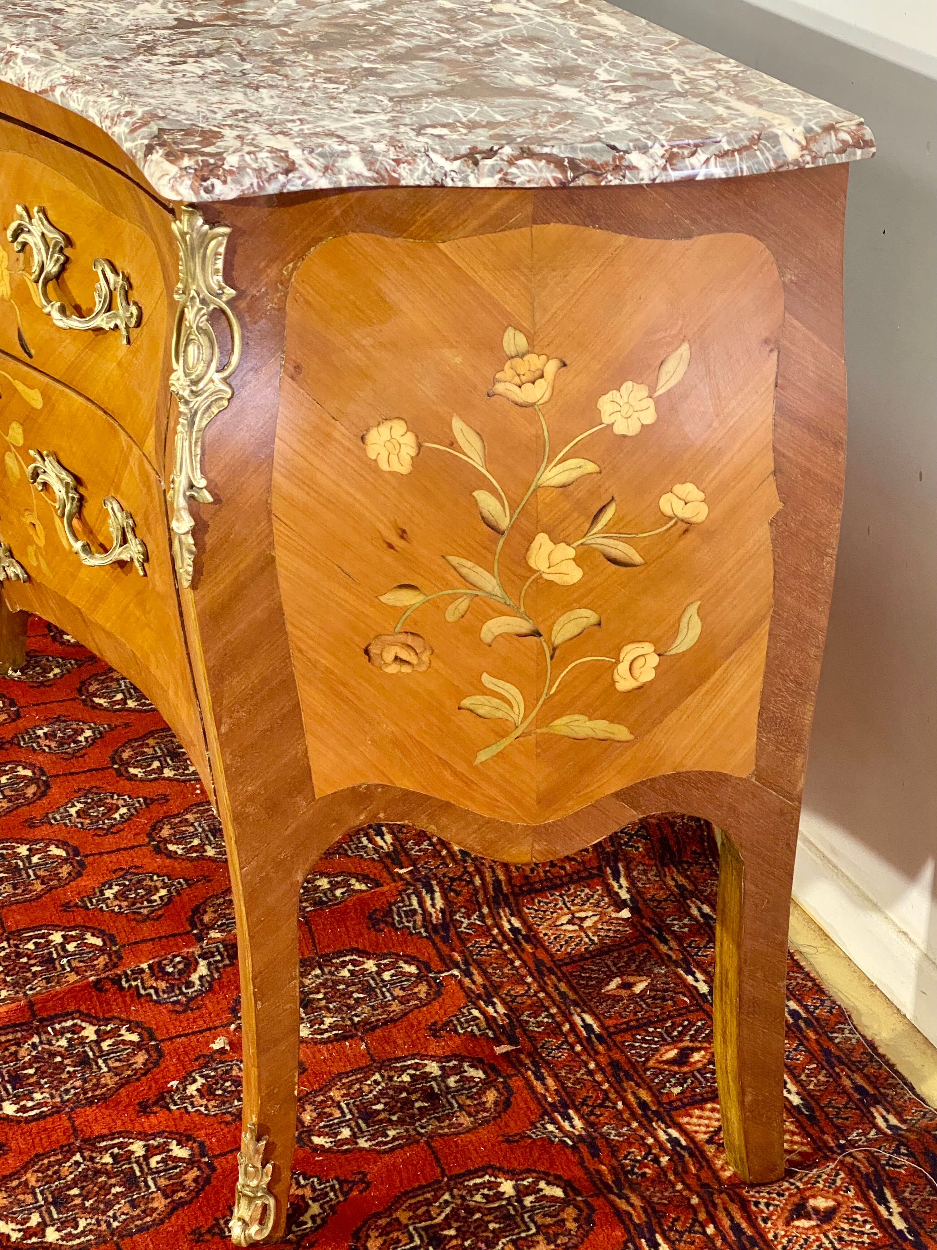 Chest of drawers Frying pan with floral decoration Louis XV style