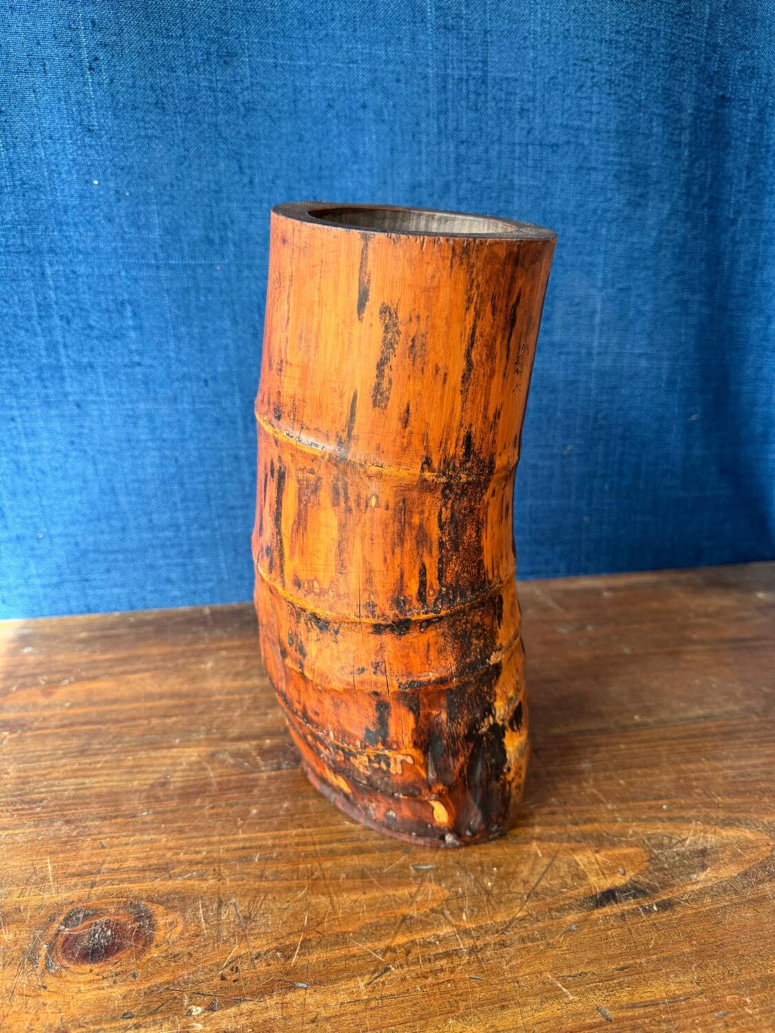 Pot à pinceaux en bambou sculpté. Chine, dynastie Qing, XIXe siècle