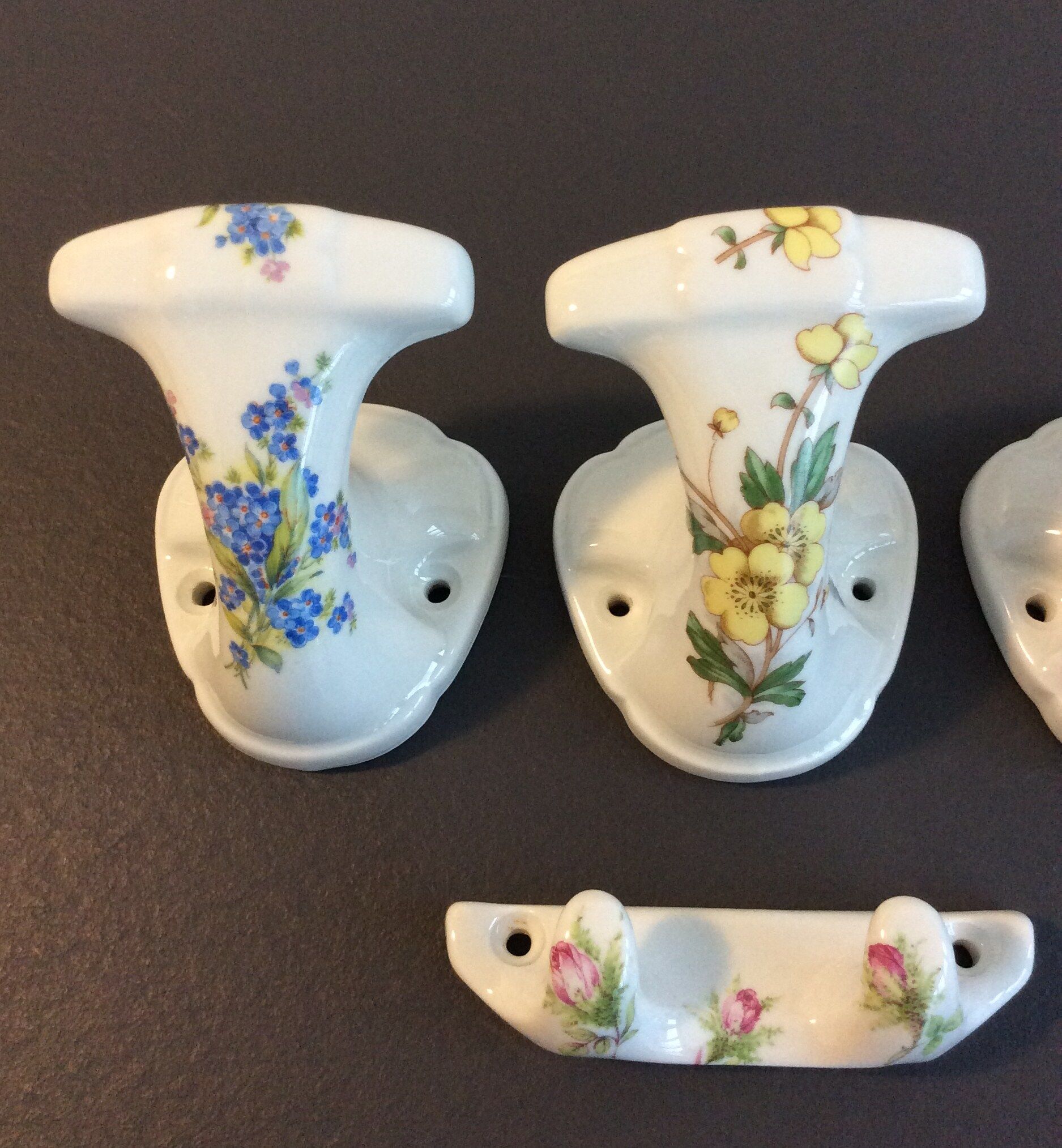 set de 4 patères en porcelaine Manufacture de Couleuvre